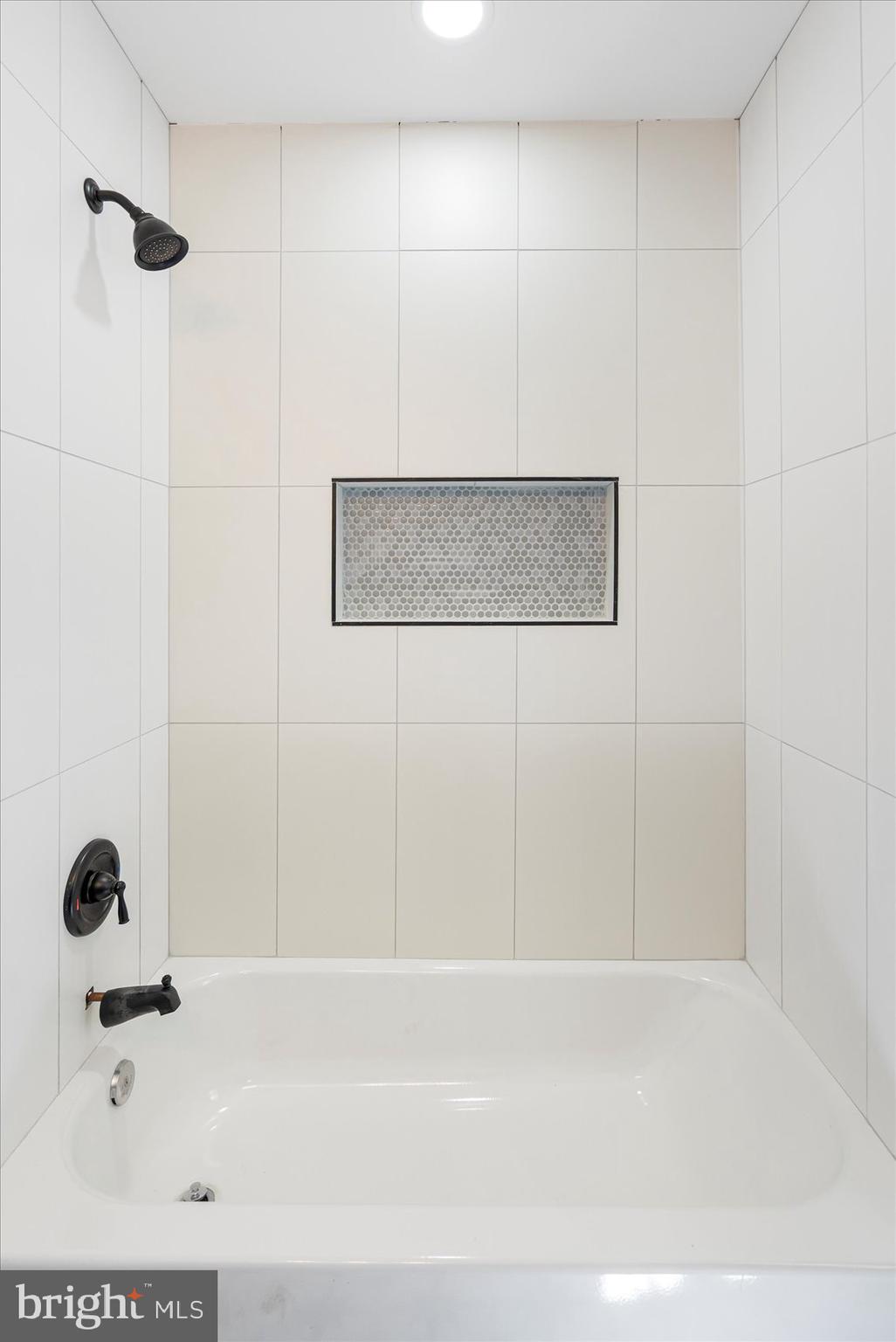 ARBUTUS - Residential