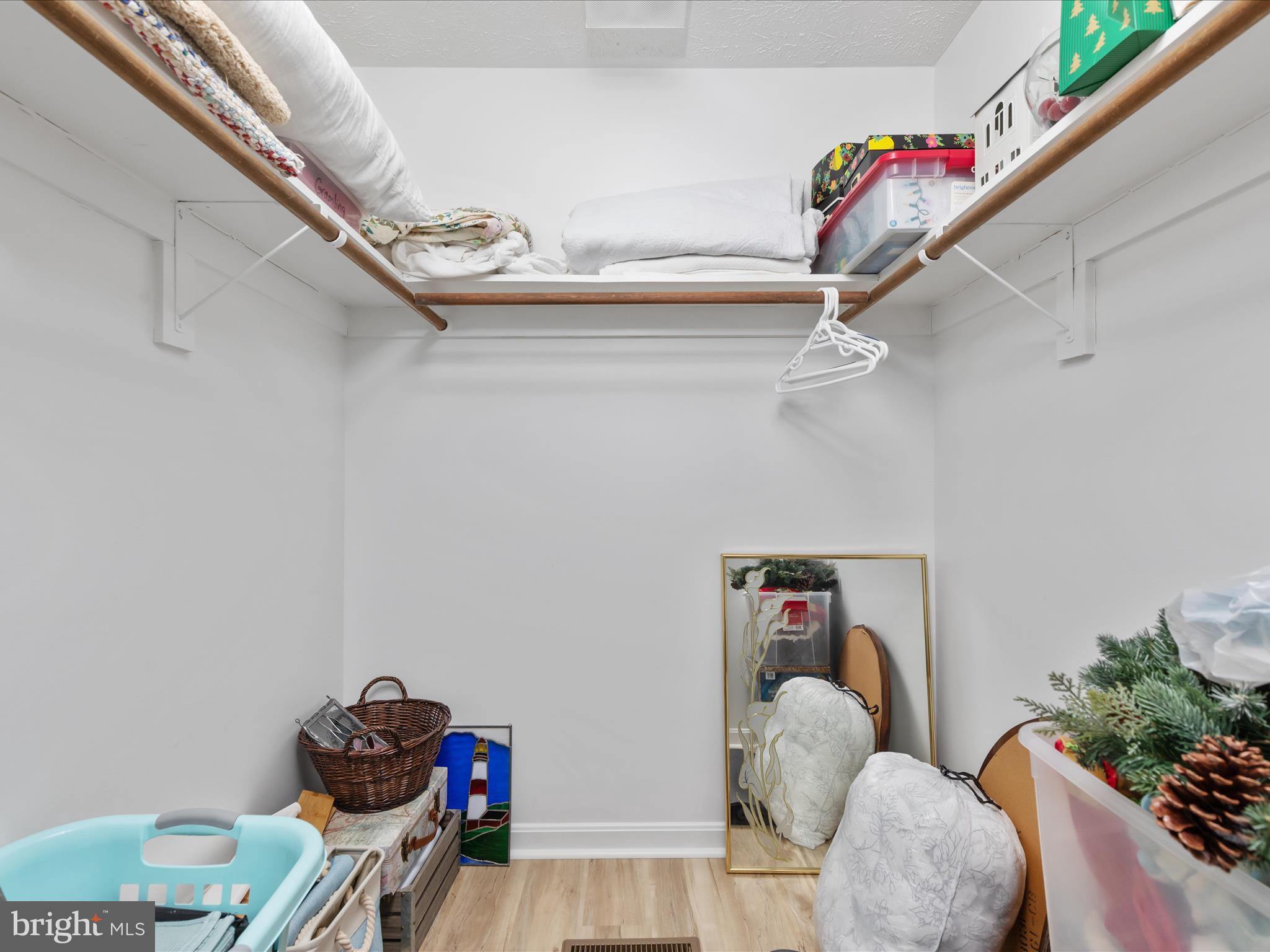 AY VIEW ESTATES - Residential