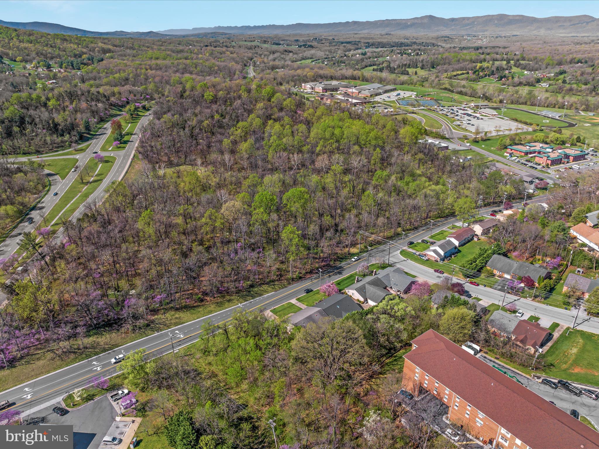 AY VIEW ESTATES - Residential