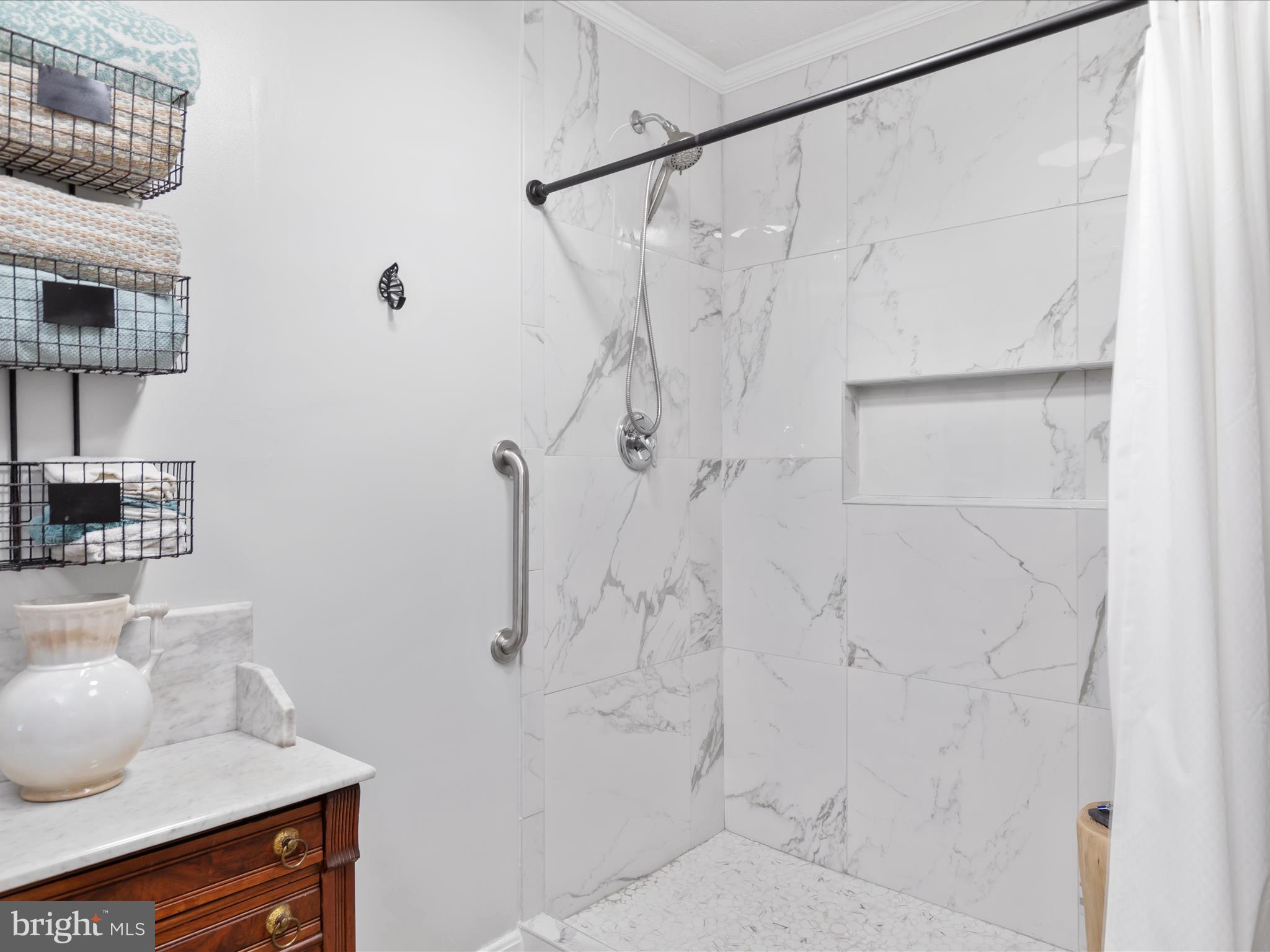 AY VIEW ESTATES - Residential