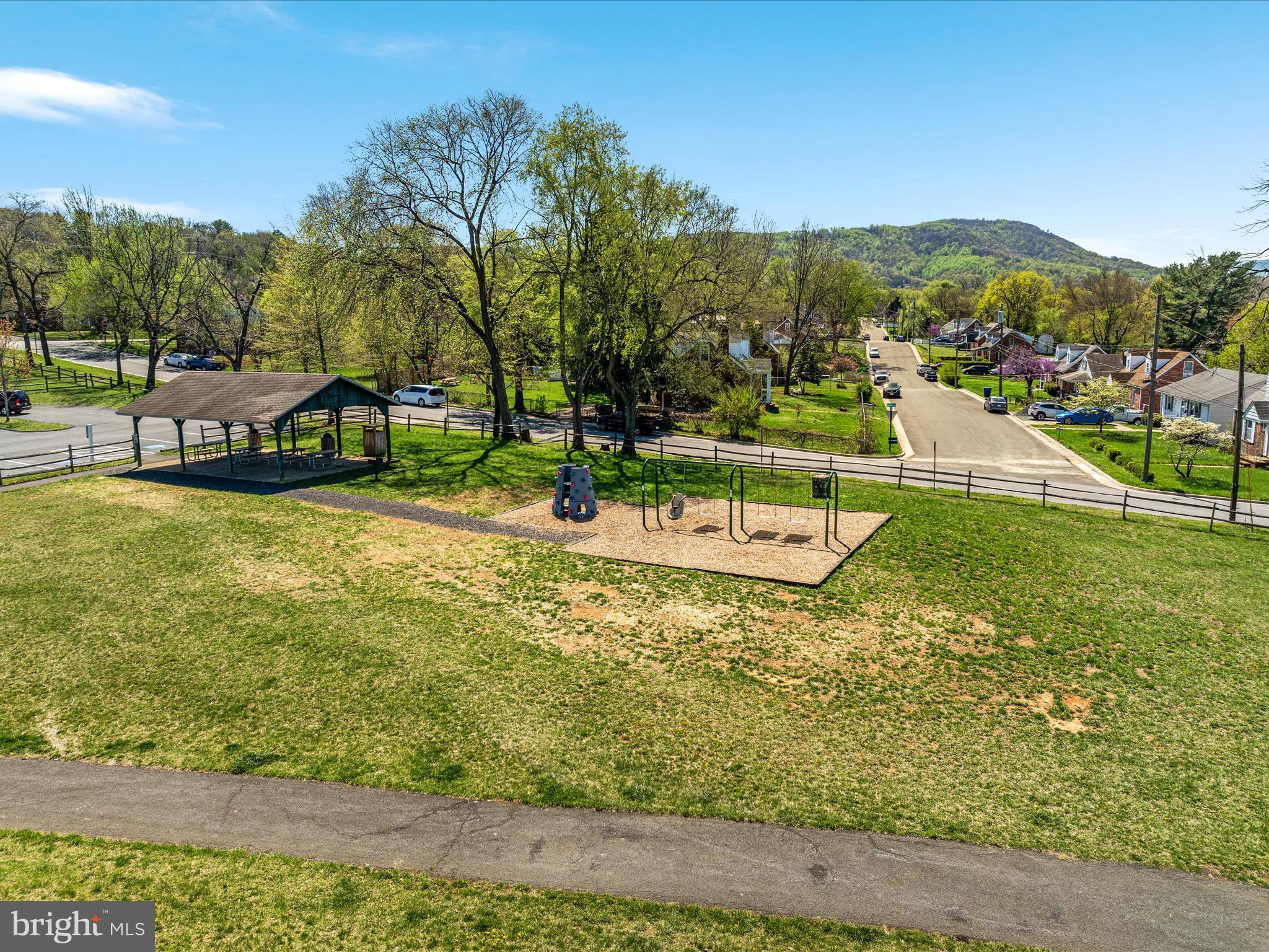 AY VIEW ESTATES - Residential