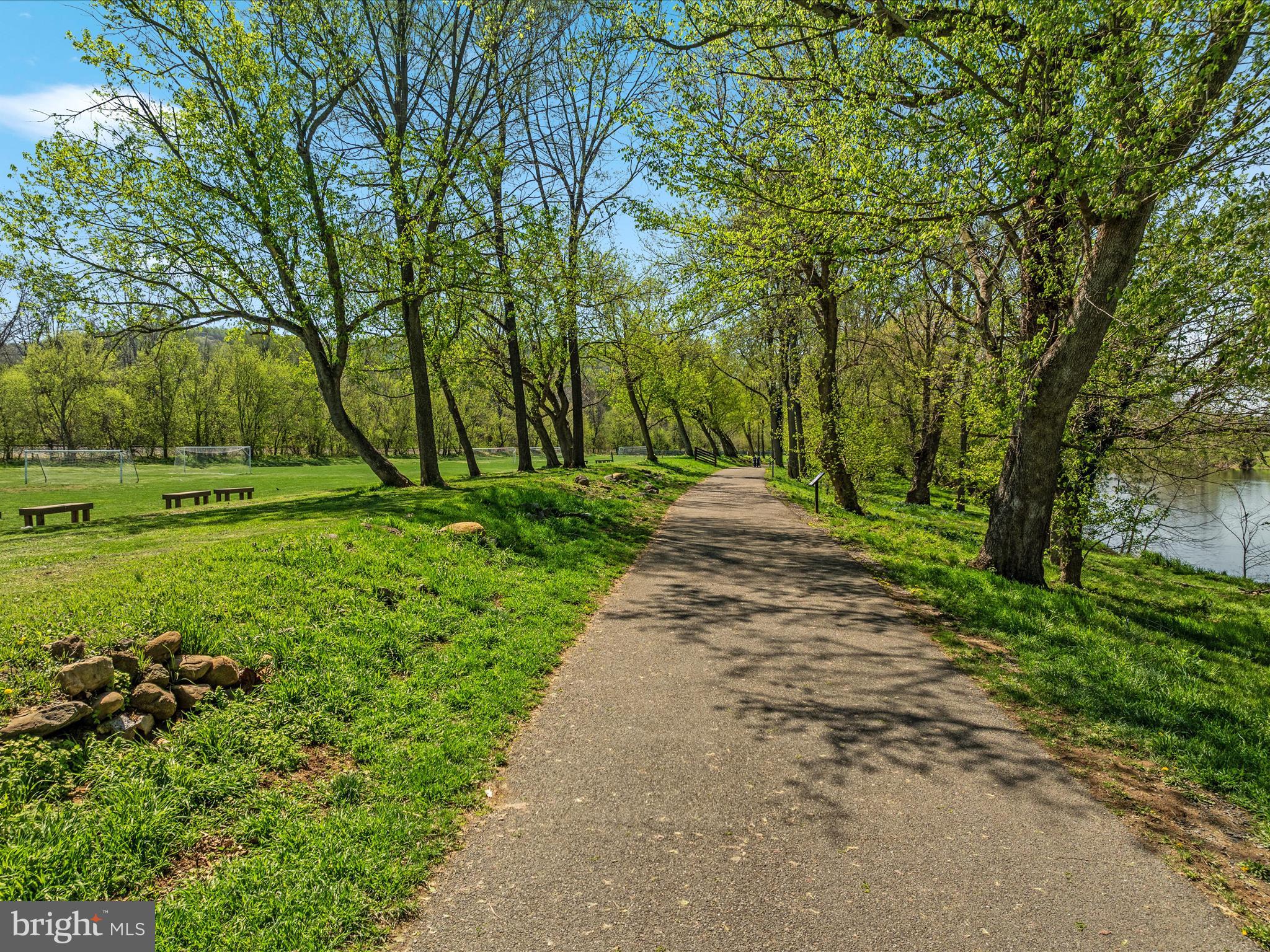 AY VIEW ESTATES - Residential