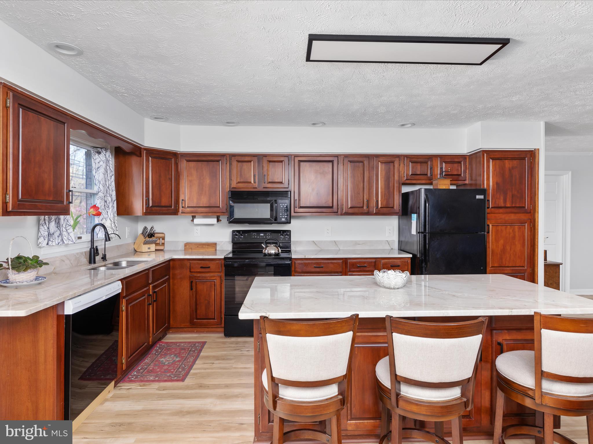 AY VIEW ESTATES - Residential