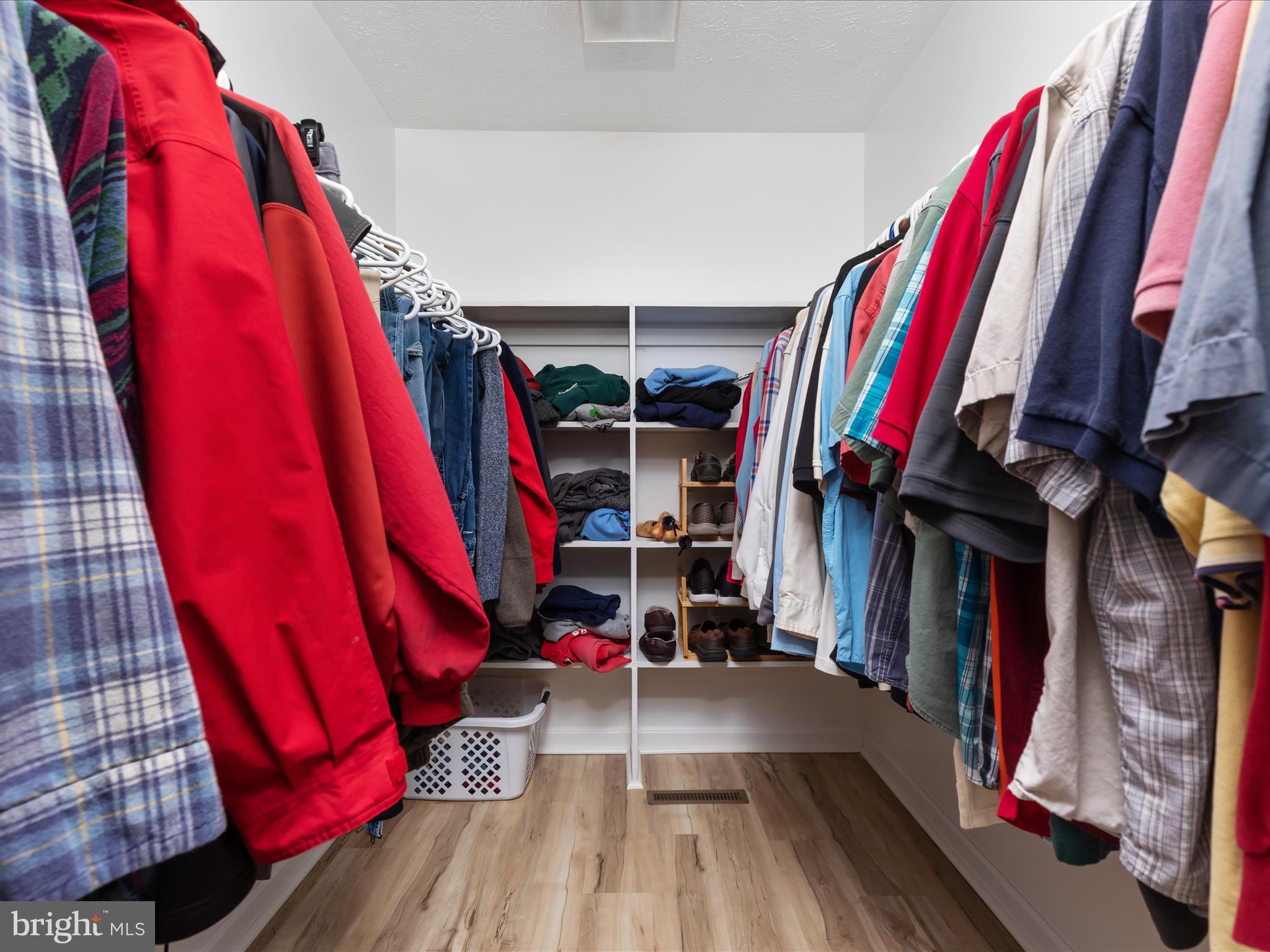 AY VIEW ESTATES - Residential