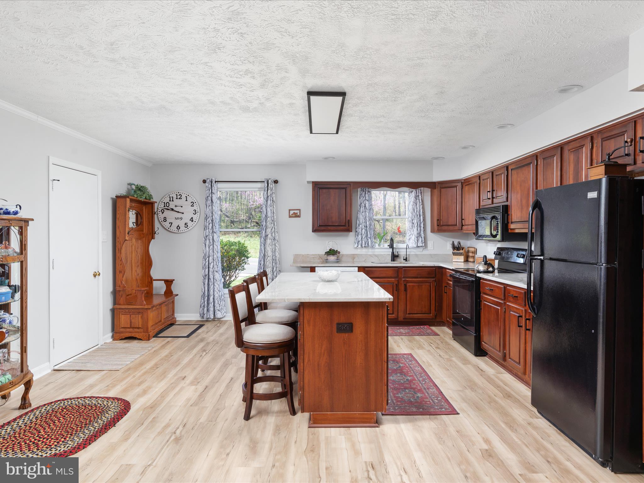 AY VIEW ESTATES - Residential