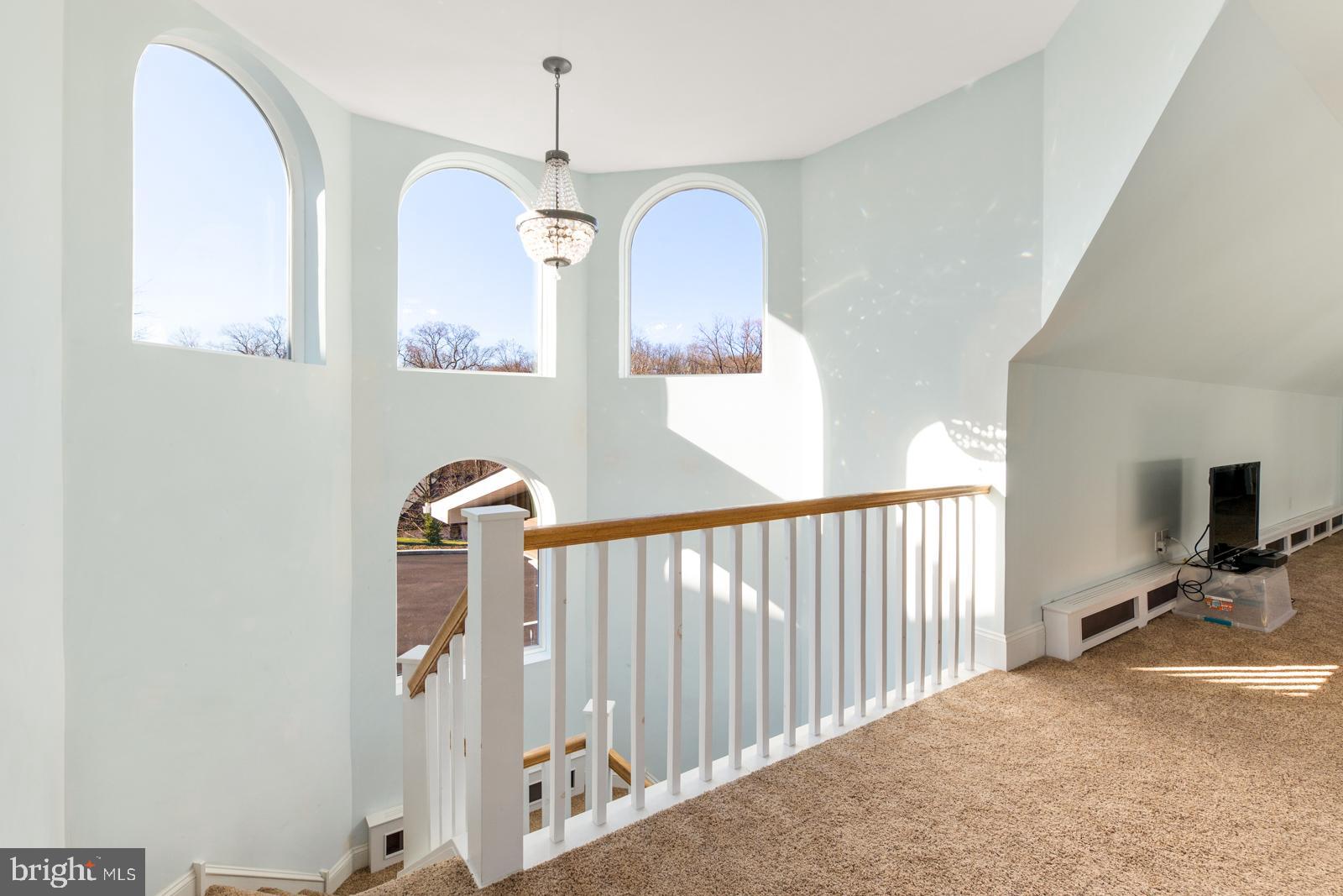 HUNTINGDON VALLEY - Residential