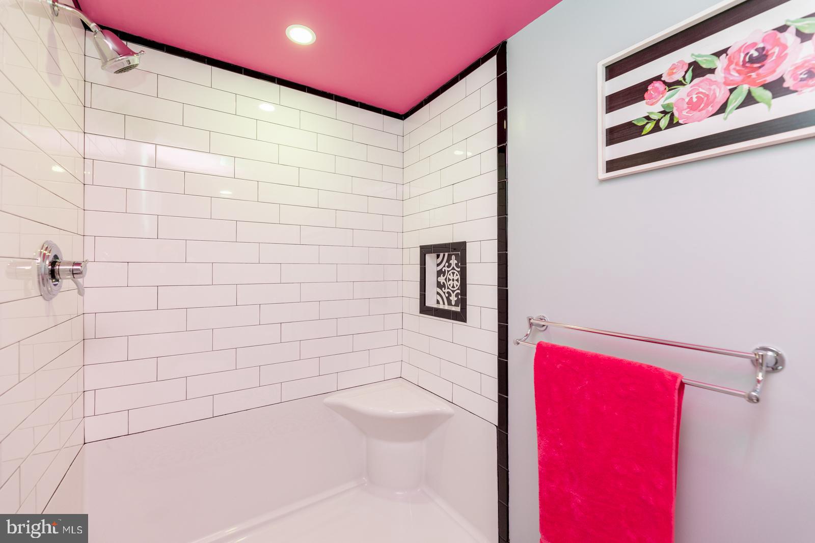 HUNTINGDON VALLEY - Residential