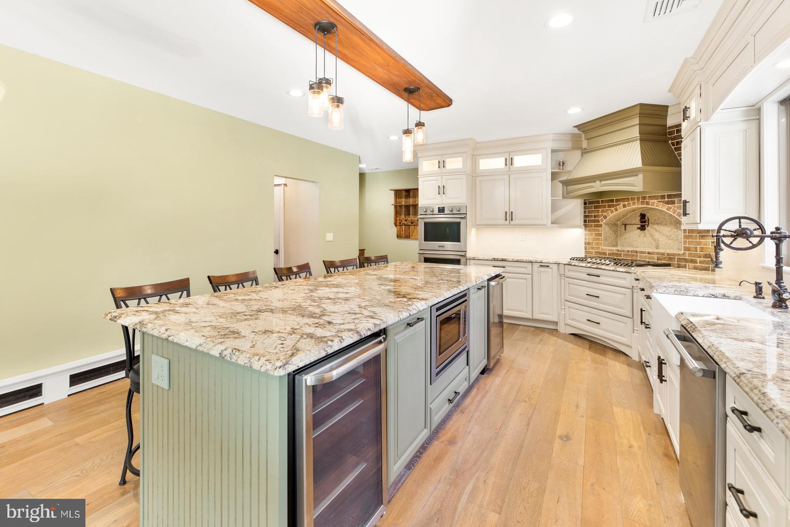 HUNTINGDON VALLEY - Residential