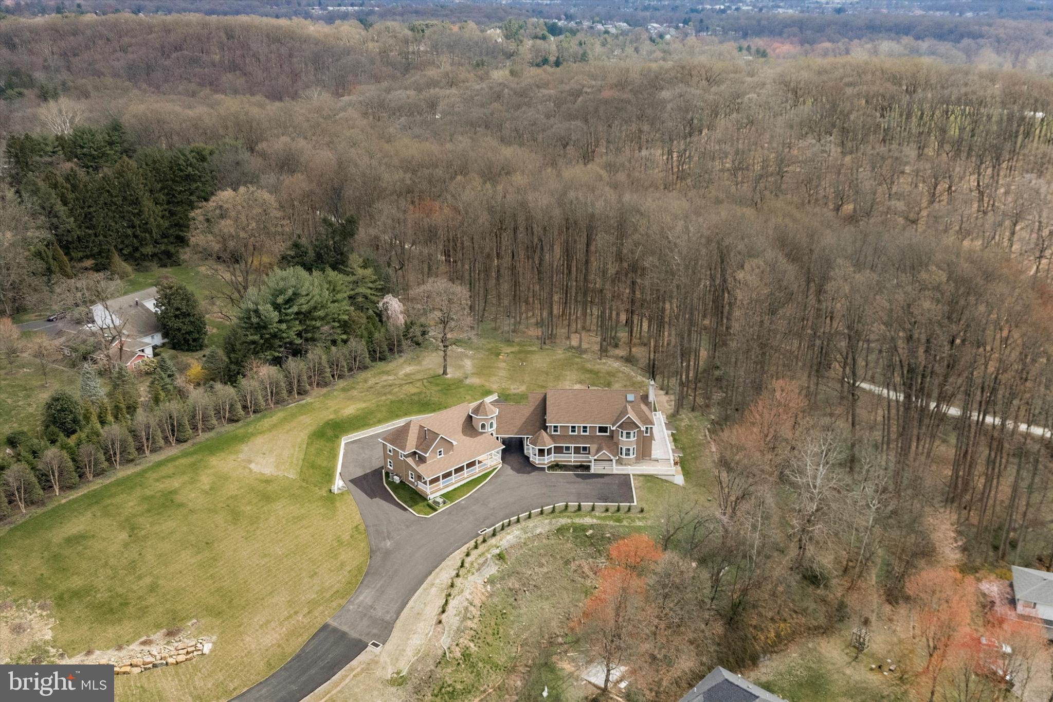 HUNTINGDON VALLEY - Residential