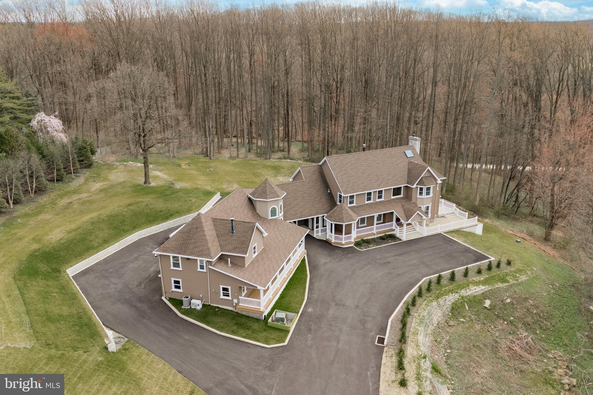 HUNTINGDON VALLEY - Residential