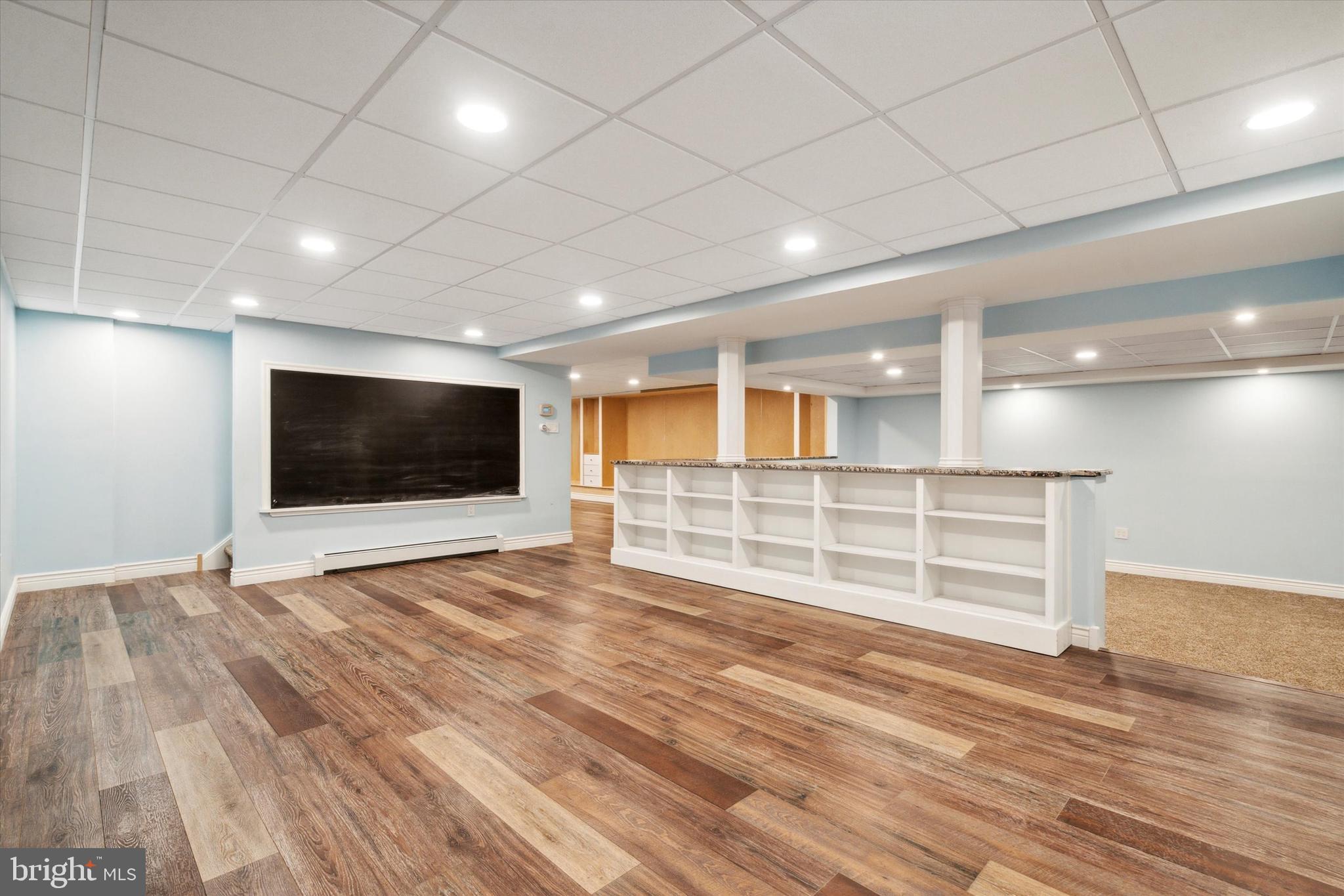 HUNTINGDON VALLEY - Residential