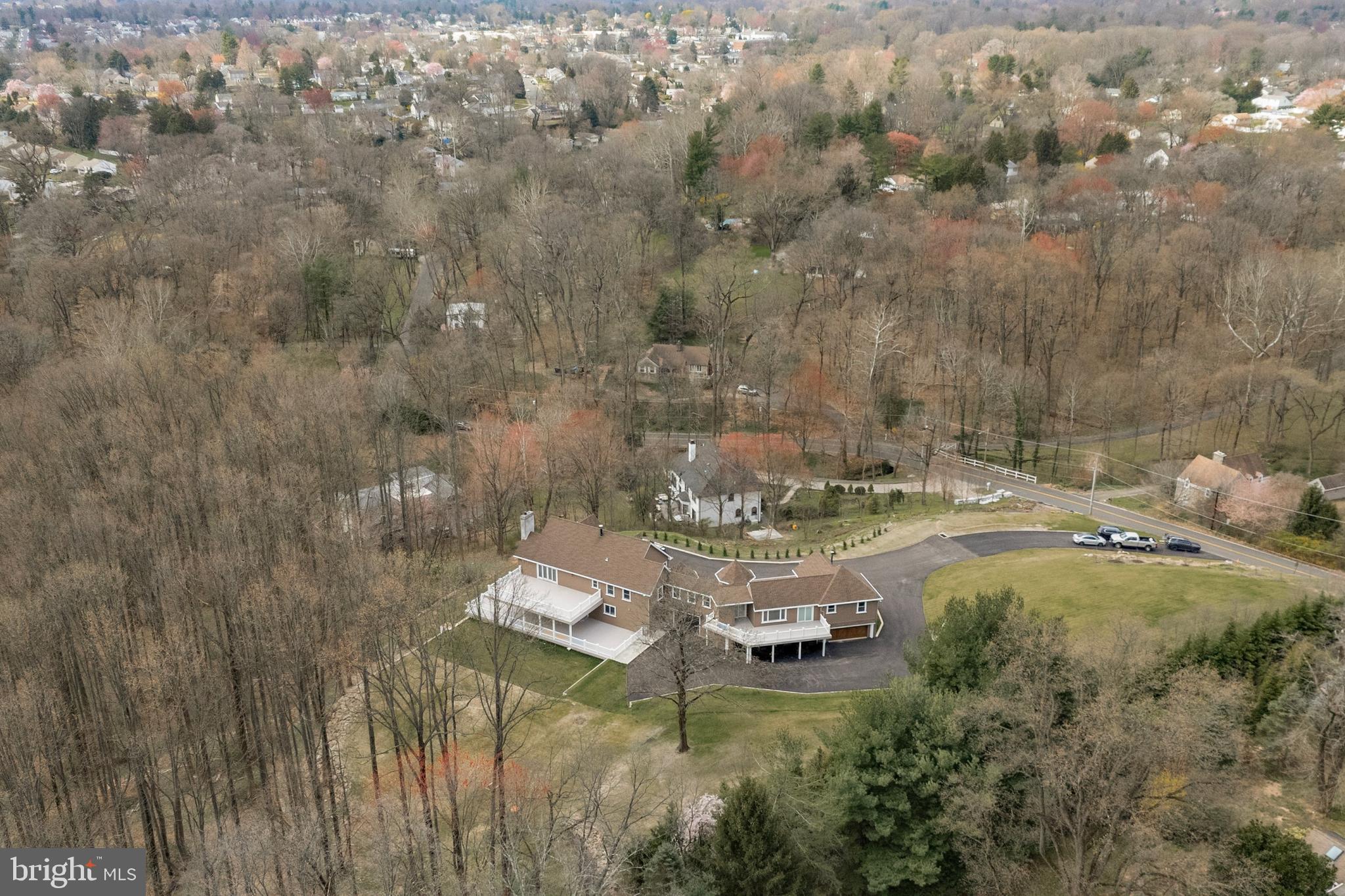 HUNTINGDON VALLEY - Residential