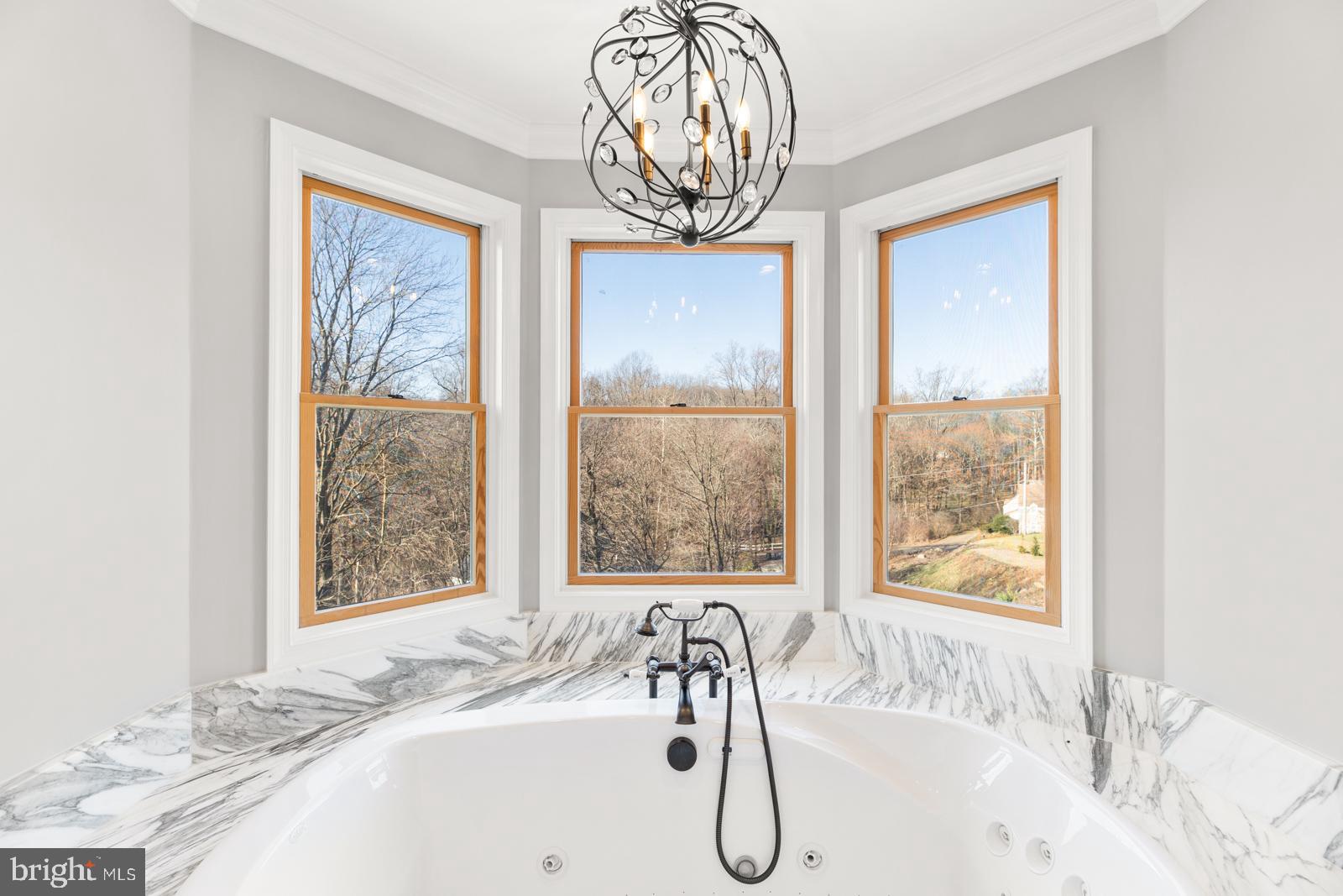 HUNTINGDON VALLEY - Residential