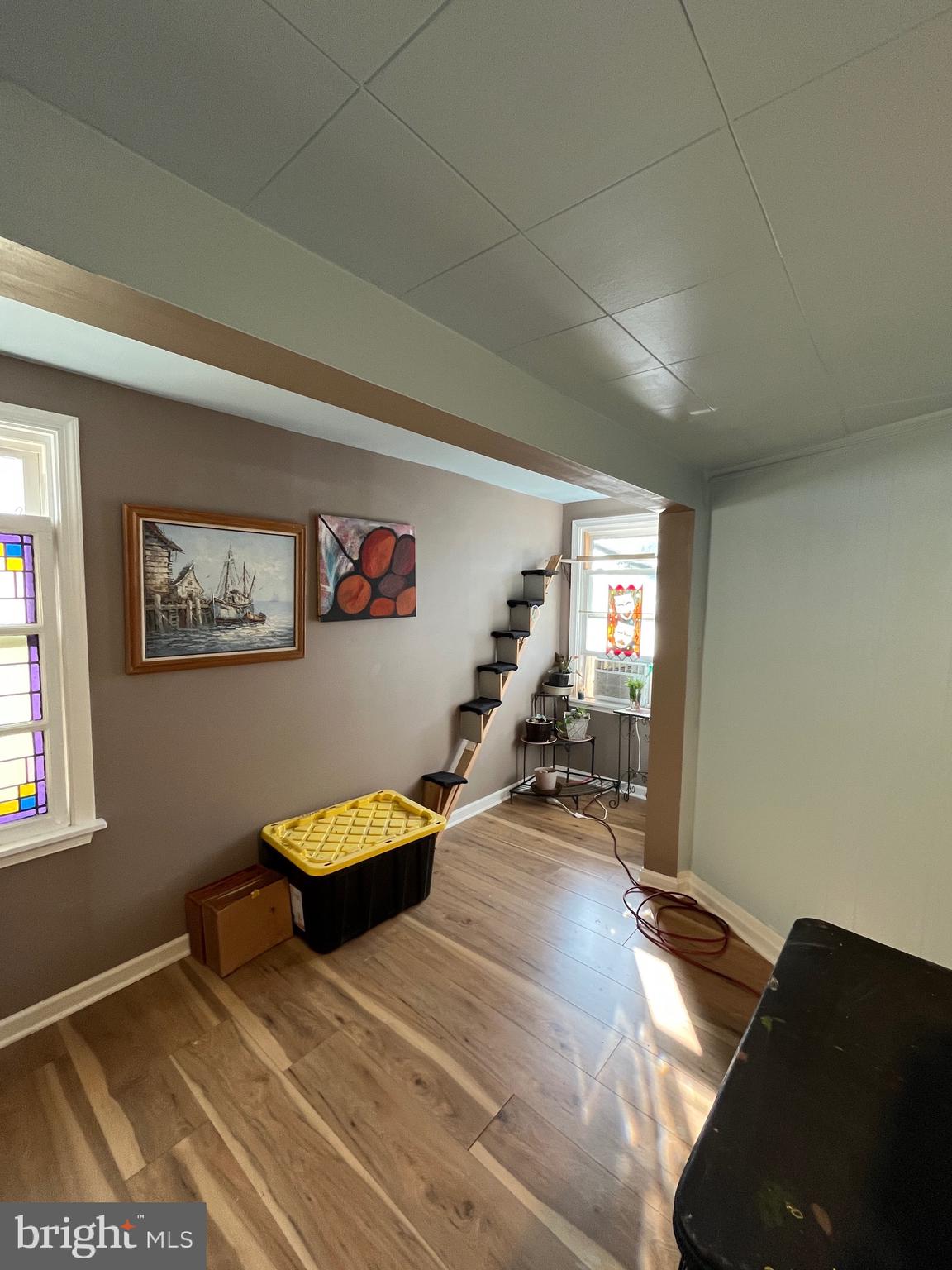 606 N MULBERRY STREET