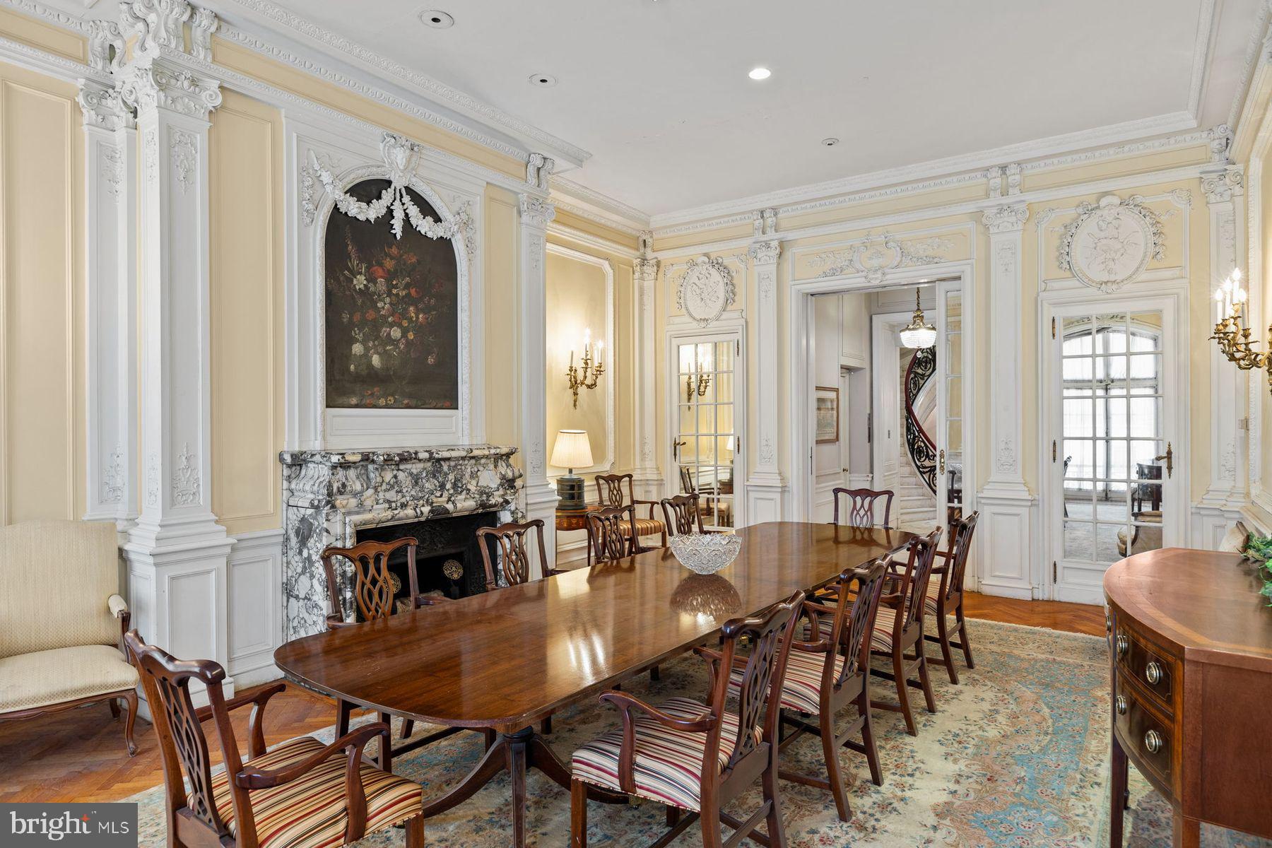 RITTENHOUSE SQUARE - Commercial Sale