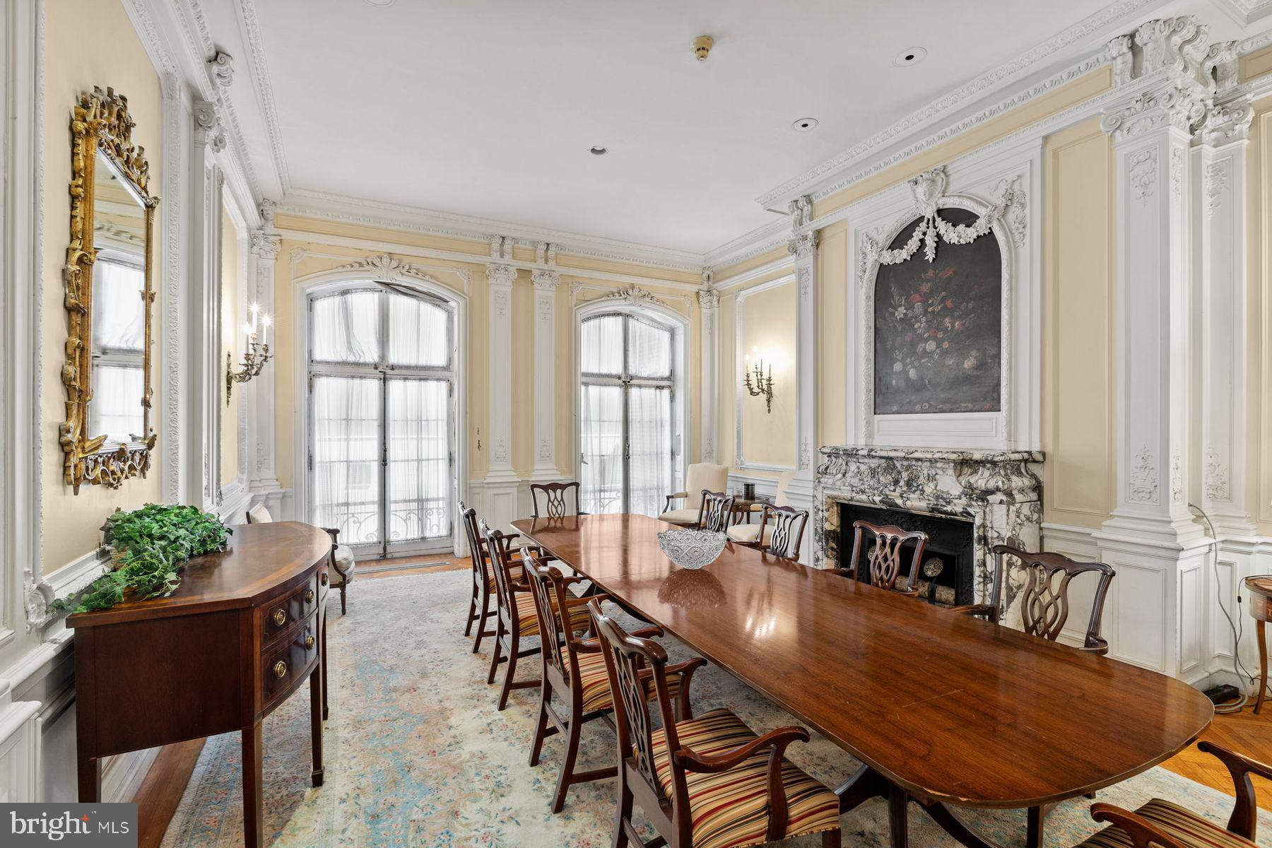 RITTENHOUSE SQUARE - Commercial Sale