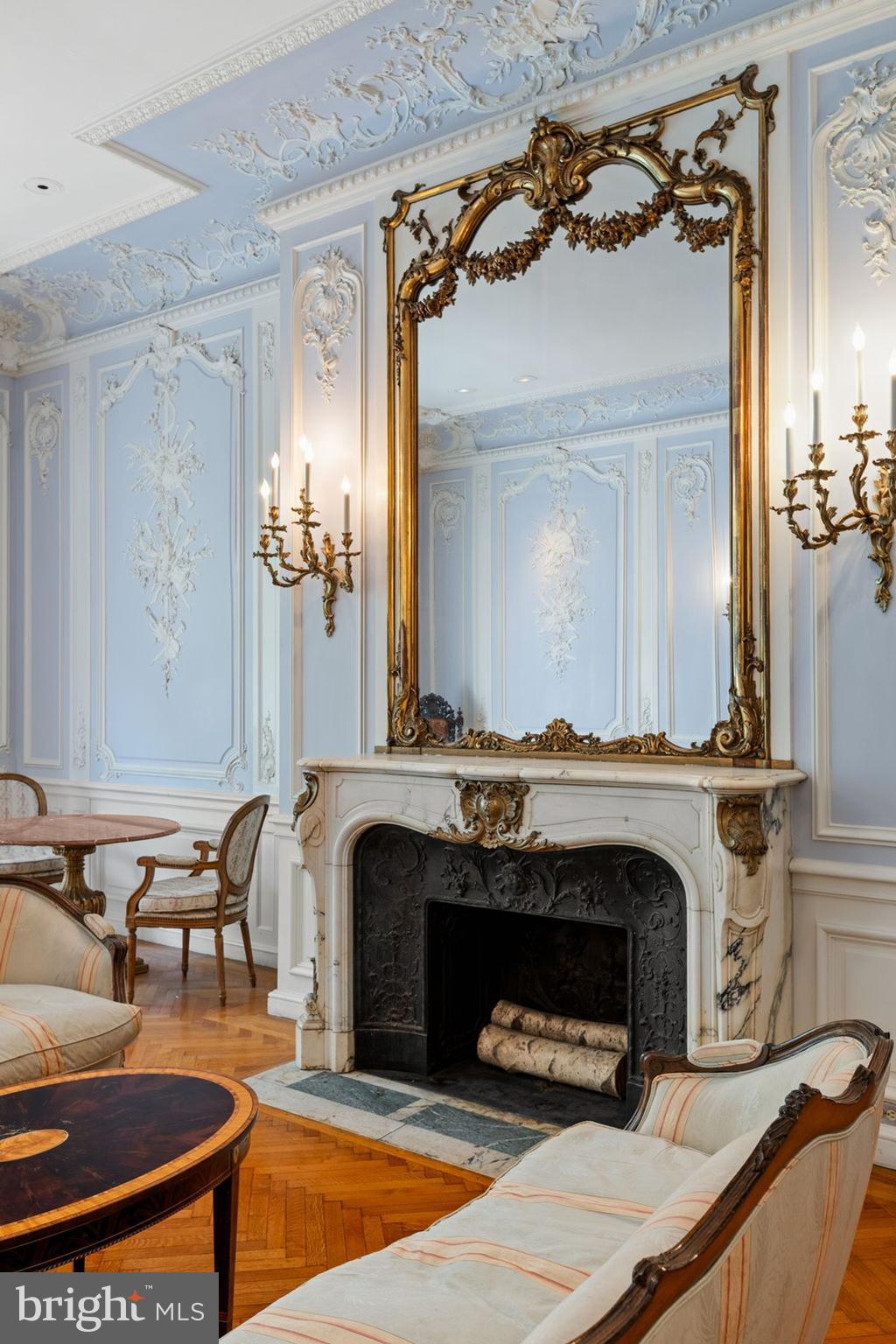 RITTENHOUSE SQUARE - Commercial Sale