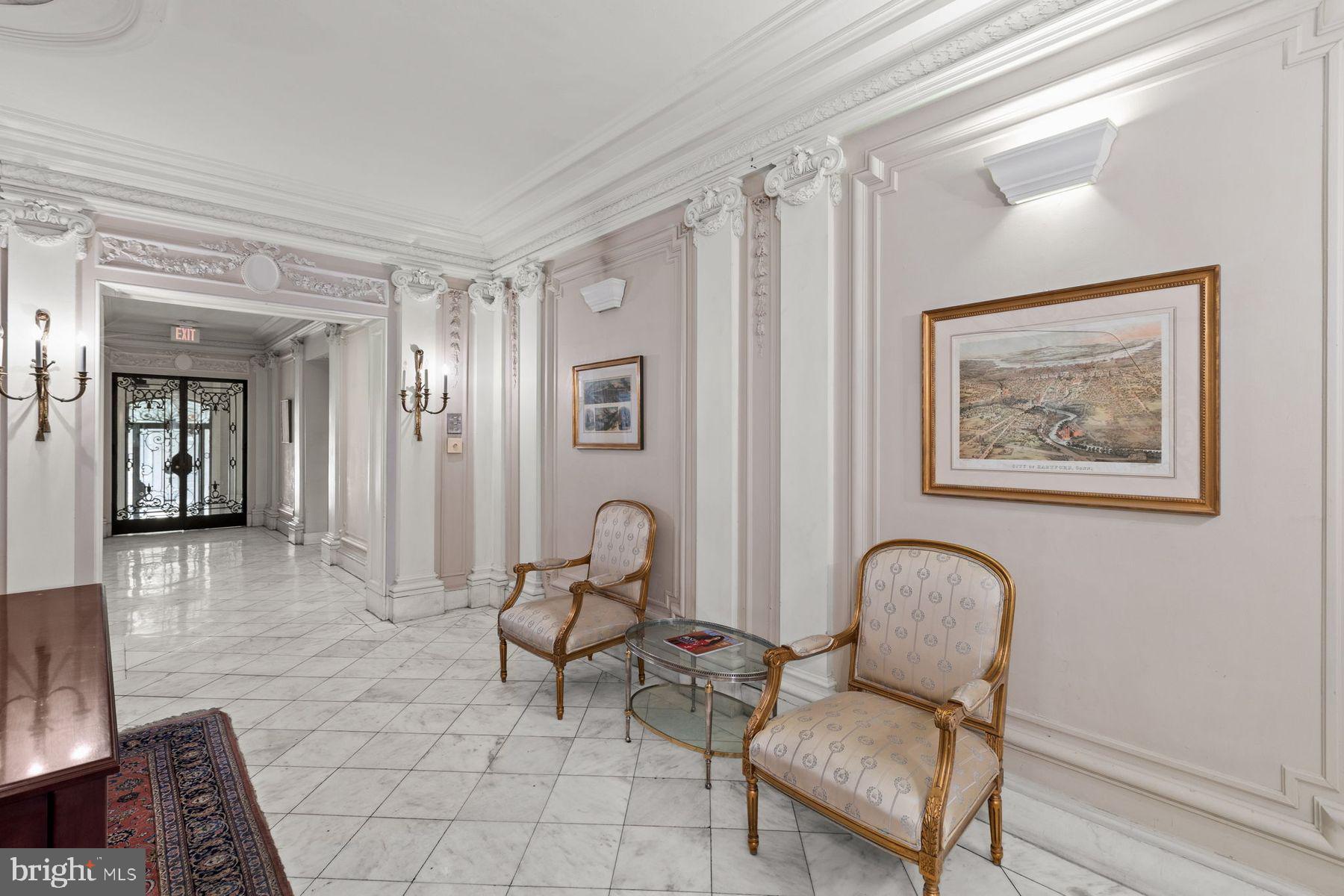 RITTENHOUSE SQUARE - Commercial Sale