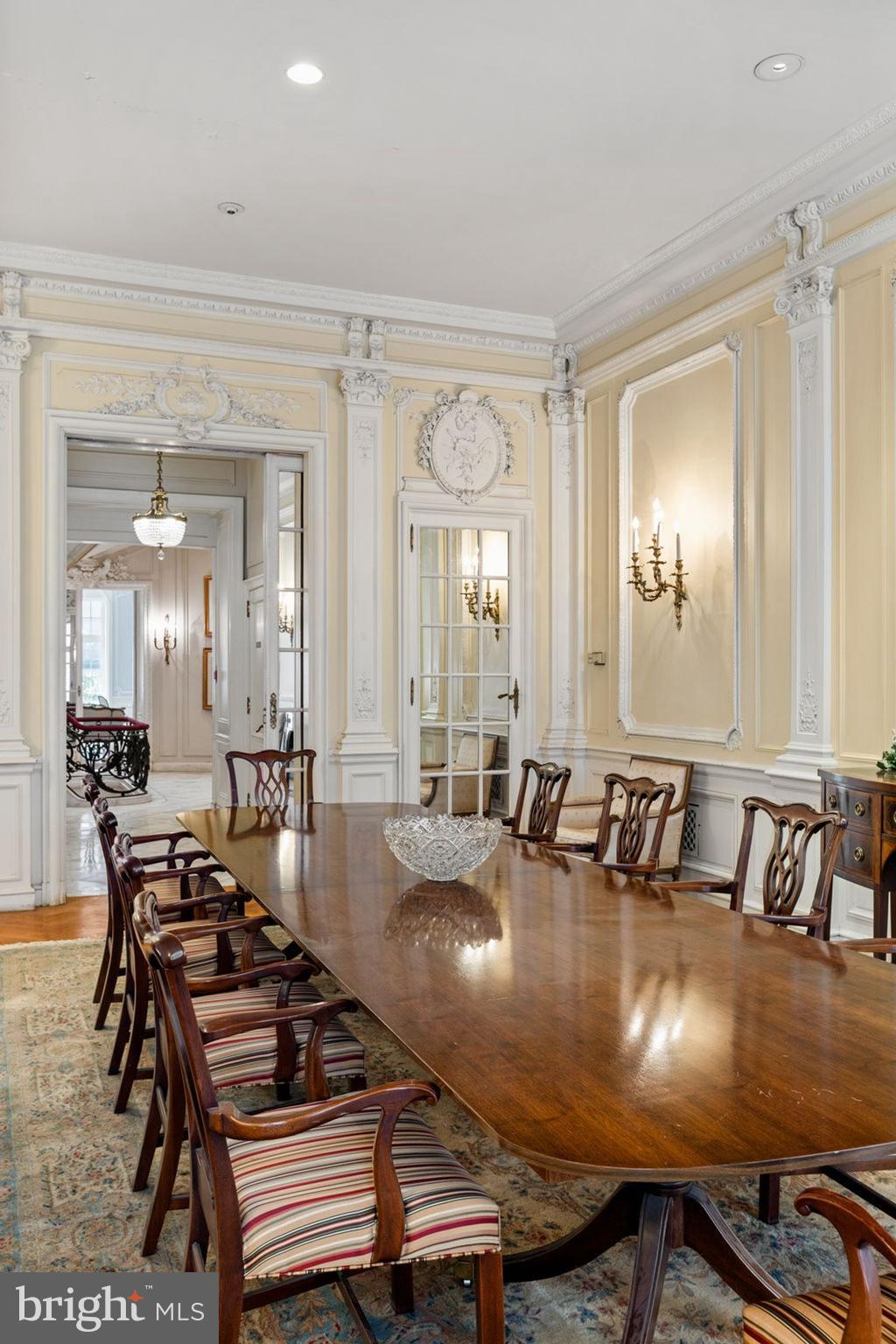 RITTENHOUSE SQUARE - Commercial Sale