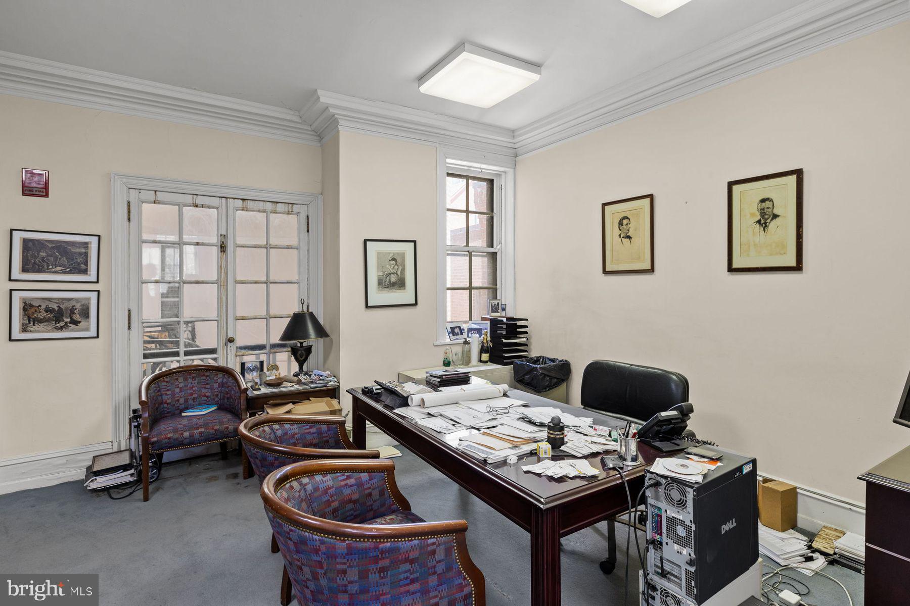 RITTENHOUSE SQUARE - Commercial Sale