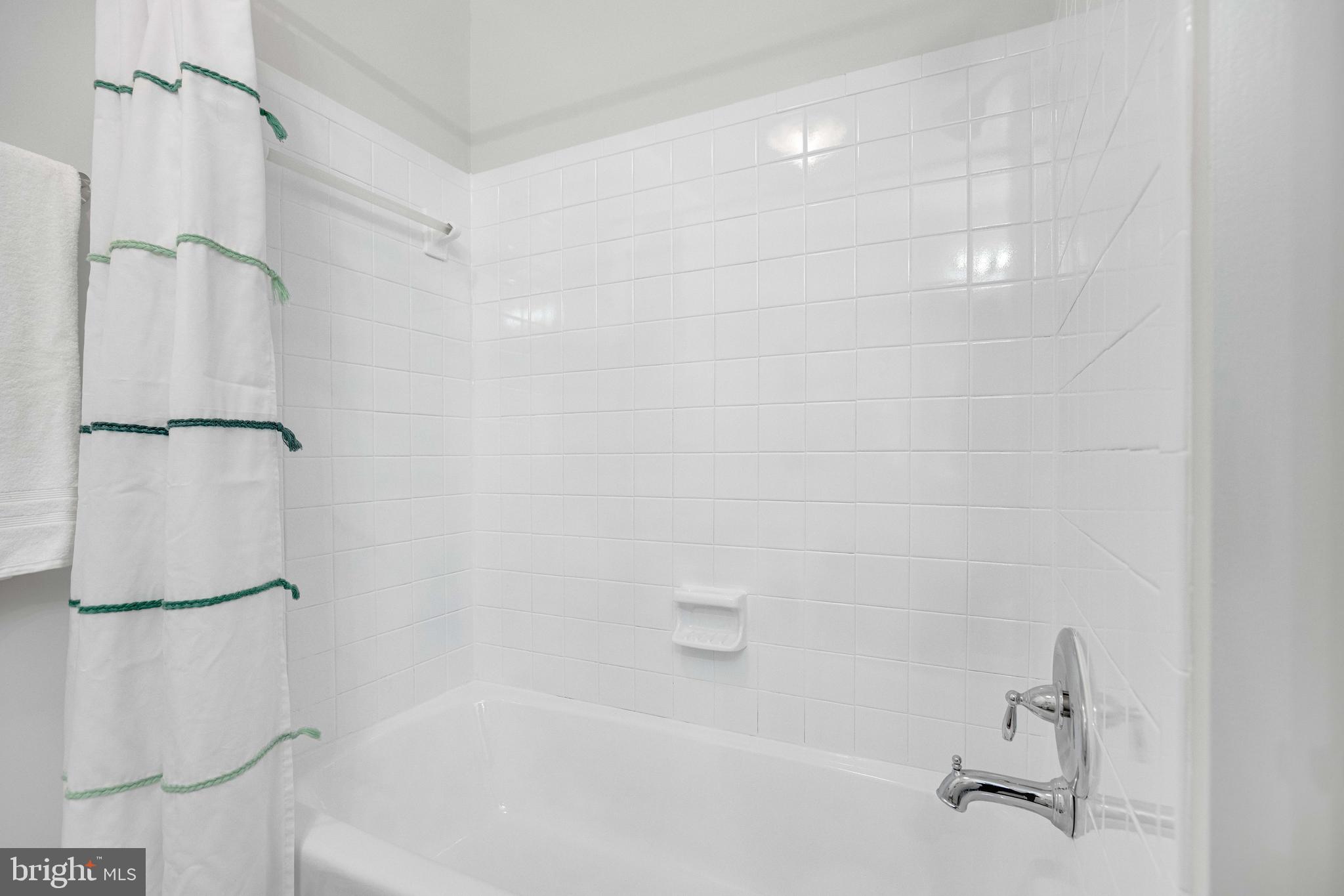 INGLESIDE - Residential