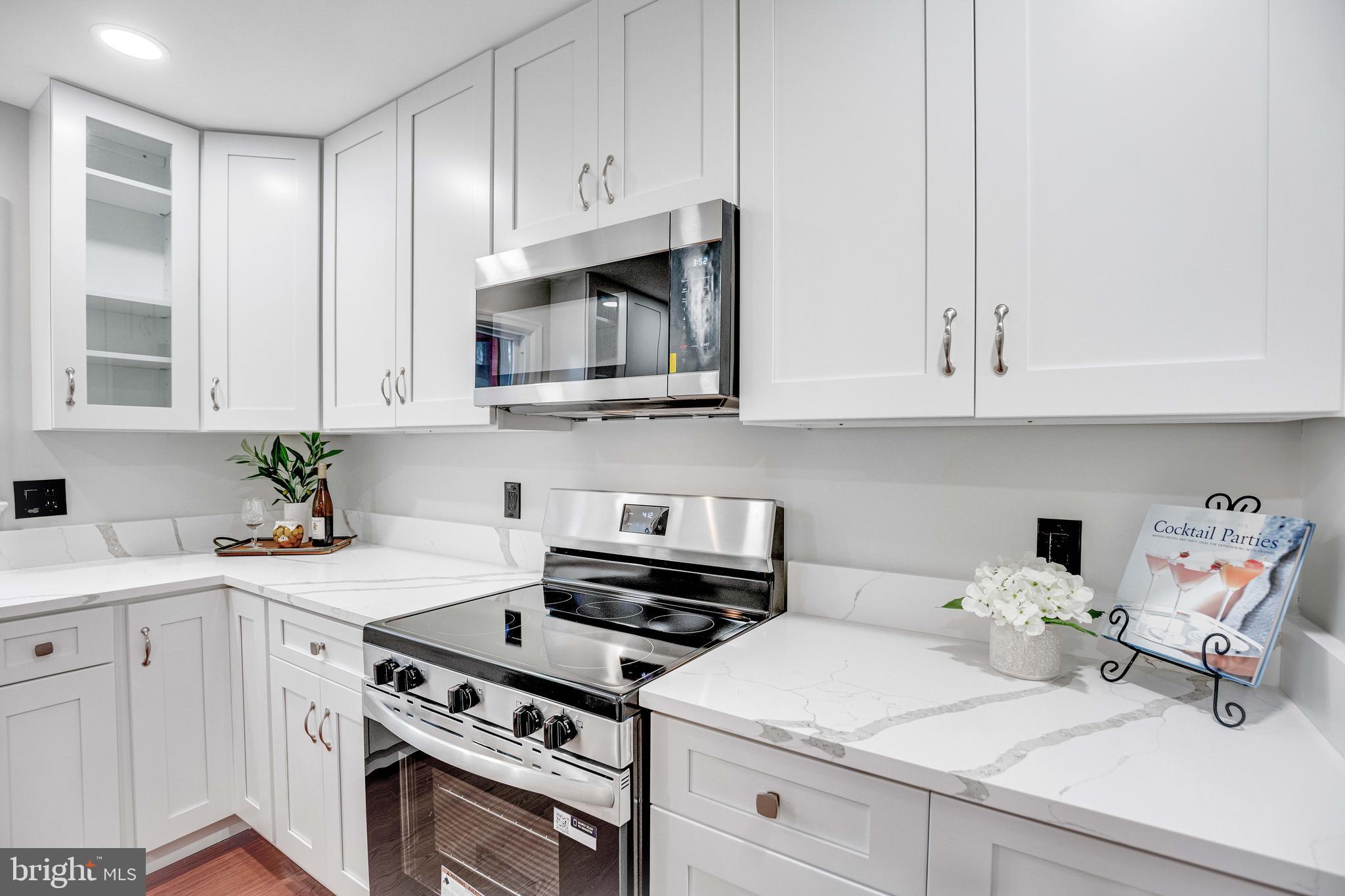 INGLESIDE - Residential