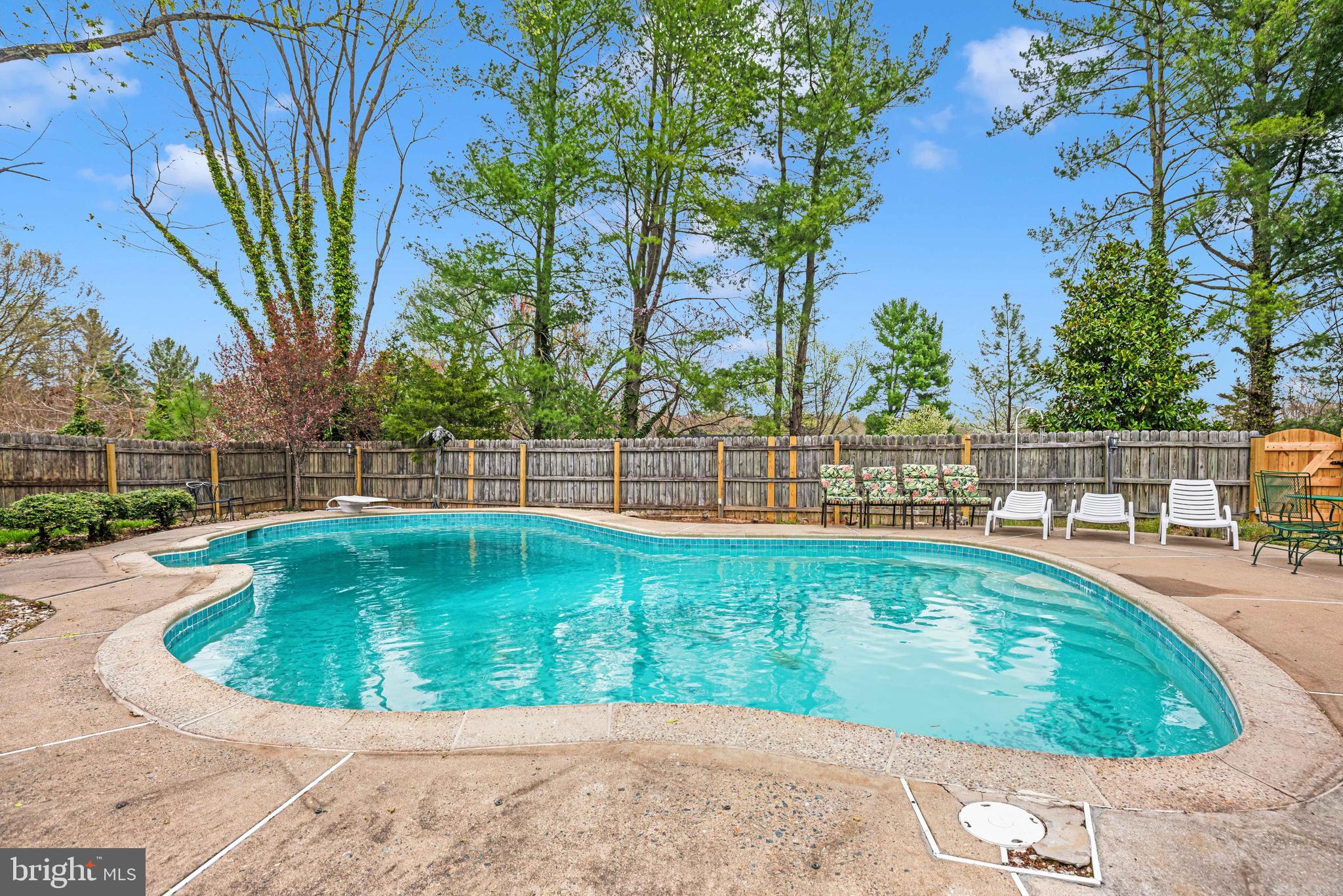 INGLESIDE - Residential