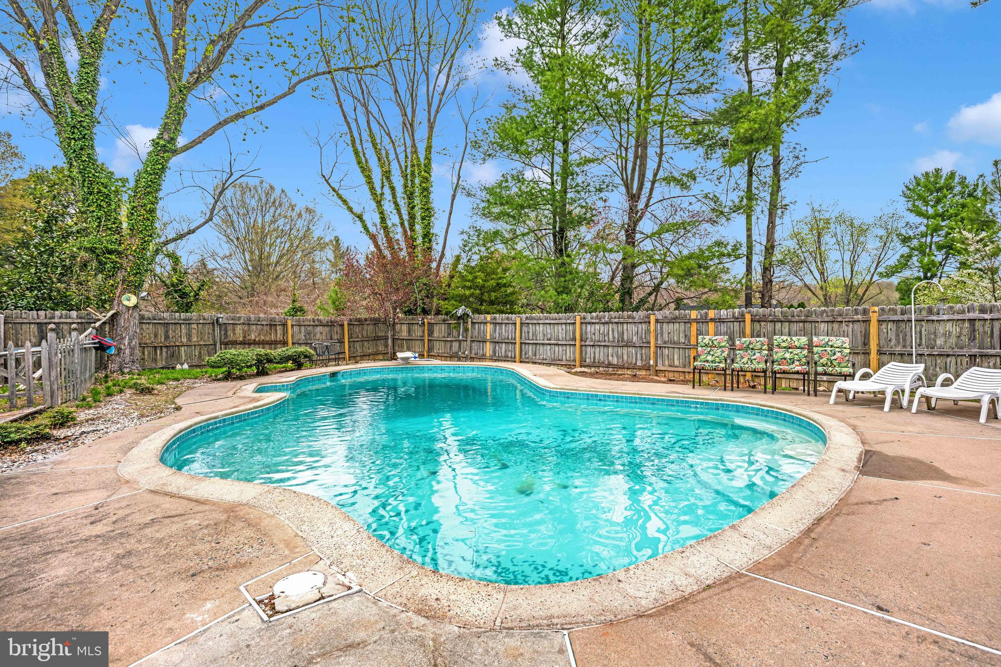 INGLESIDE - Residential