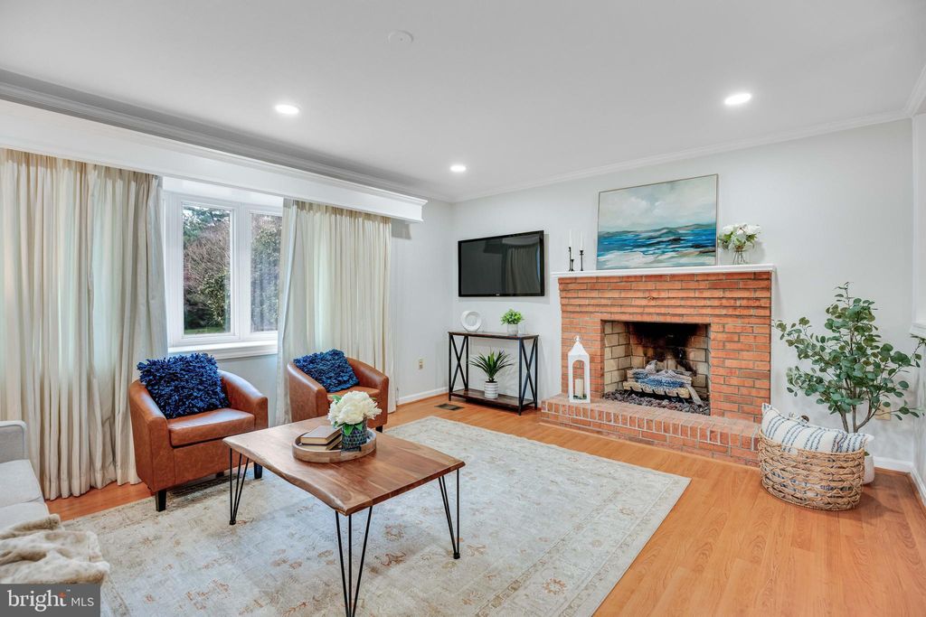 Photo of 301 Ingleside Drive, FREDERICKSBURG, VA 22405 (MLS # VAST2046914)