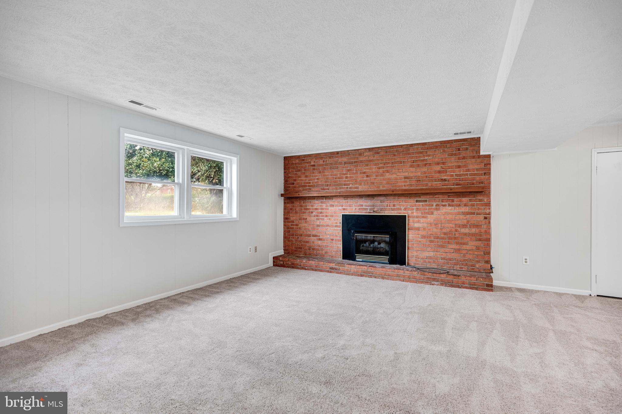 INGLESIDE - Residential