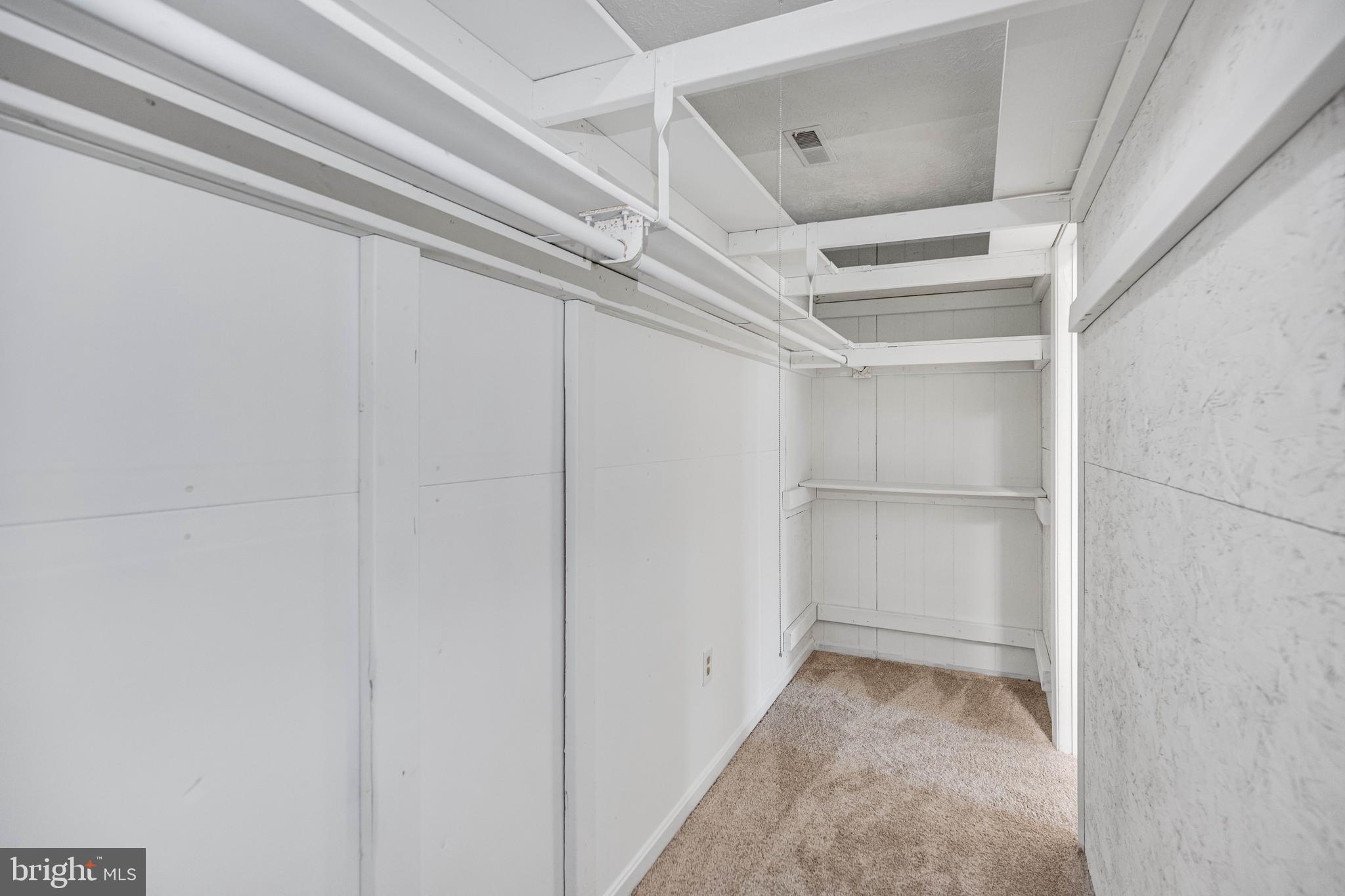 INGLESIDE - Residential