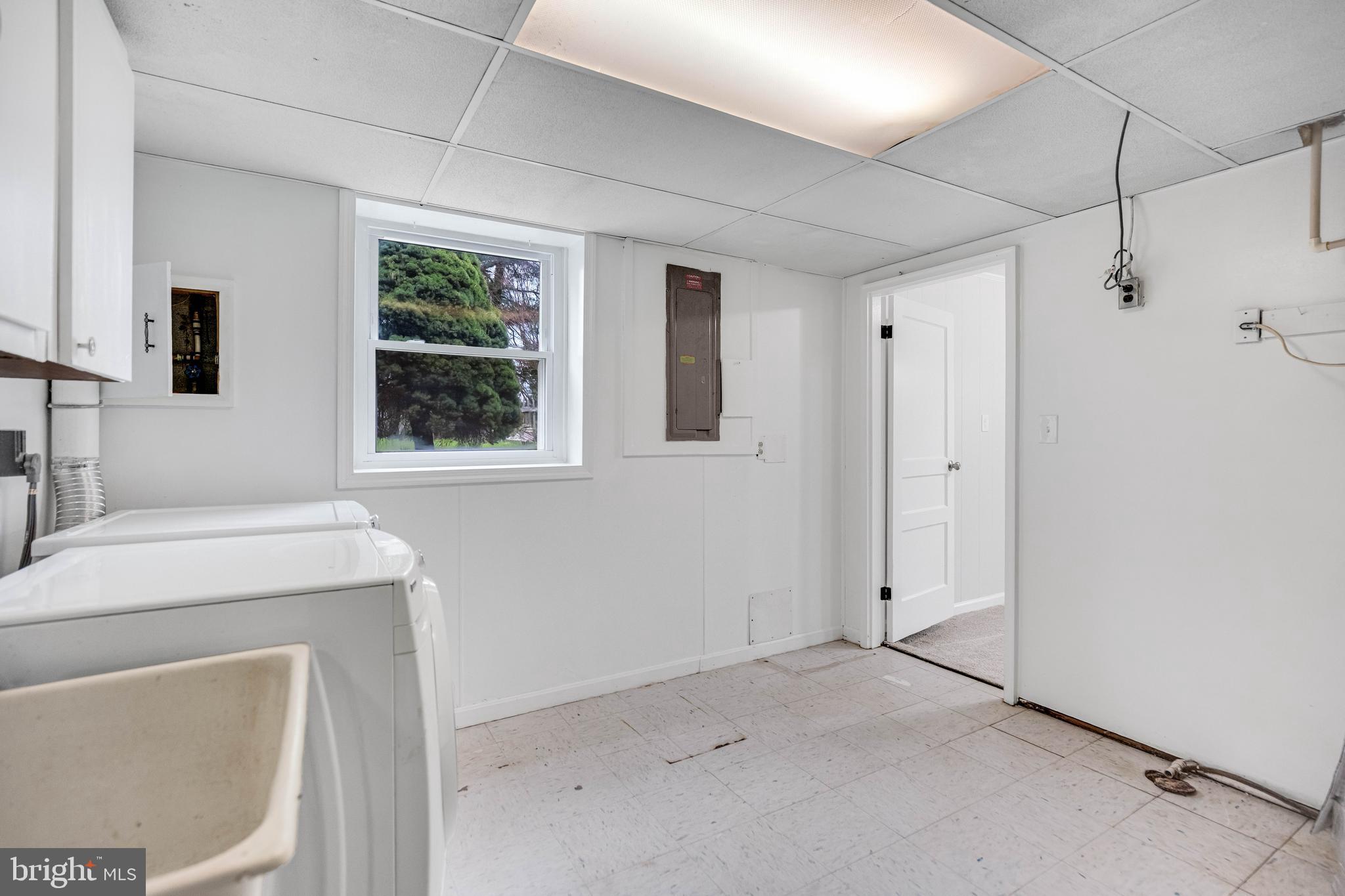 INGLESIDE - Residential