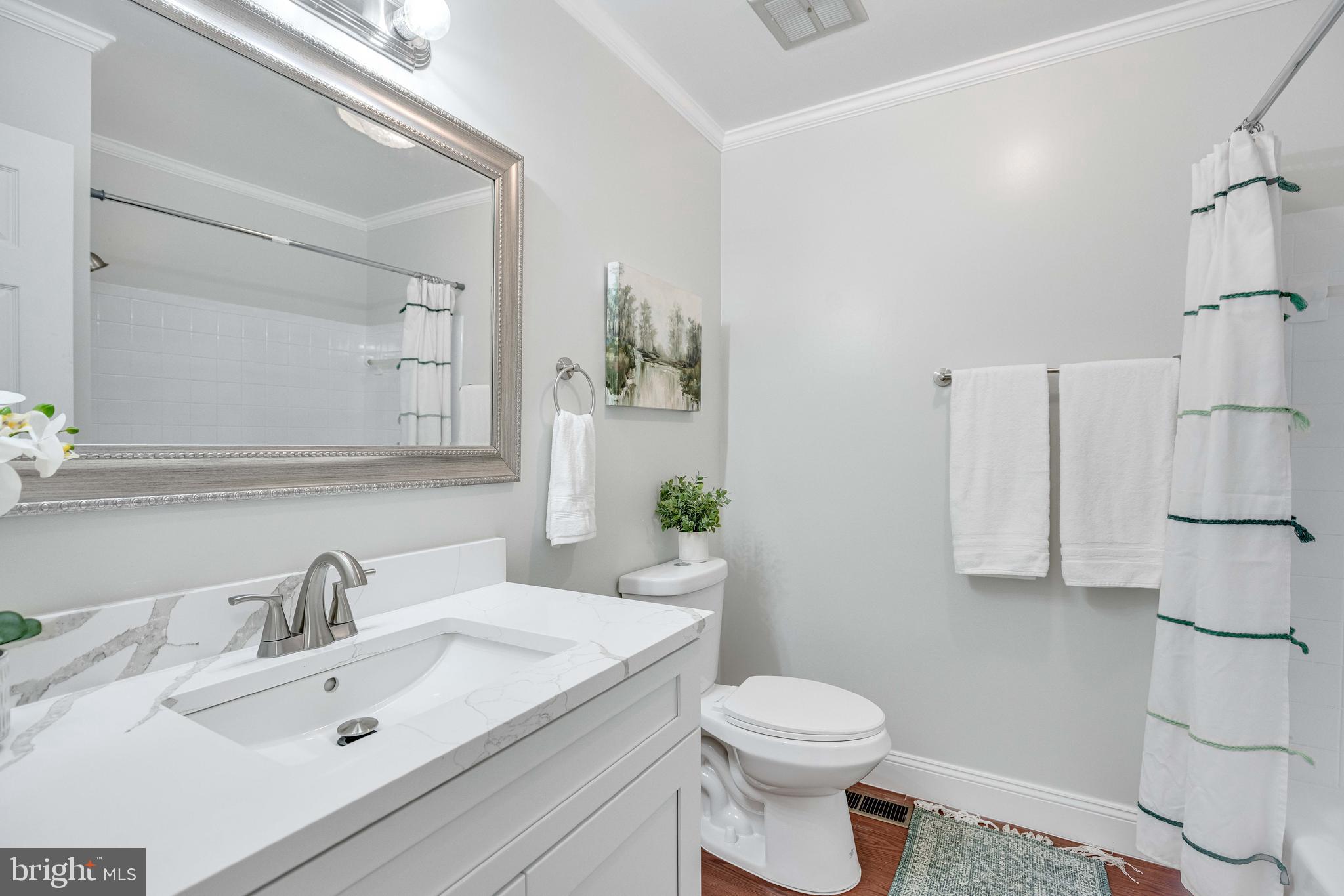 INGLESIDE - Residential