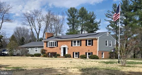 301 INGLESIDE DRIVE FREDERICKSBURG VA 22405