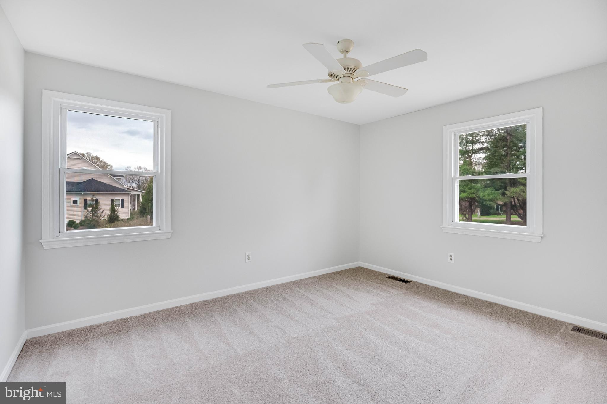 INGLESIDE - Residential