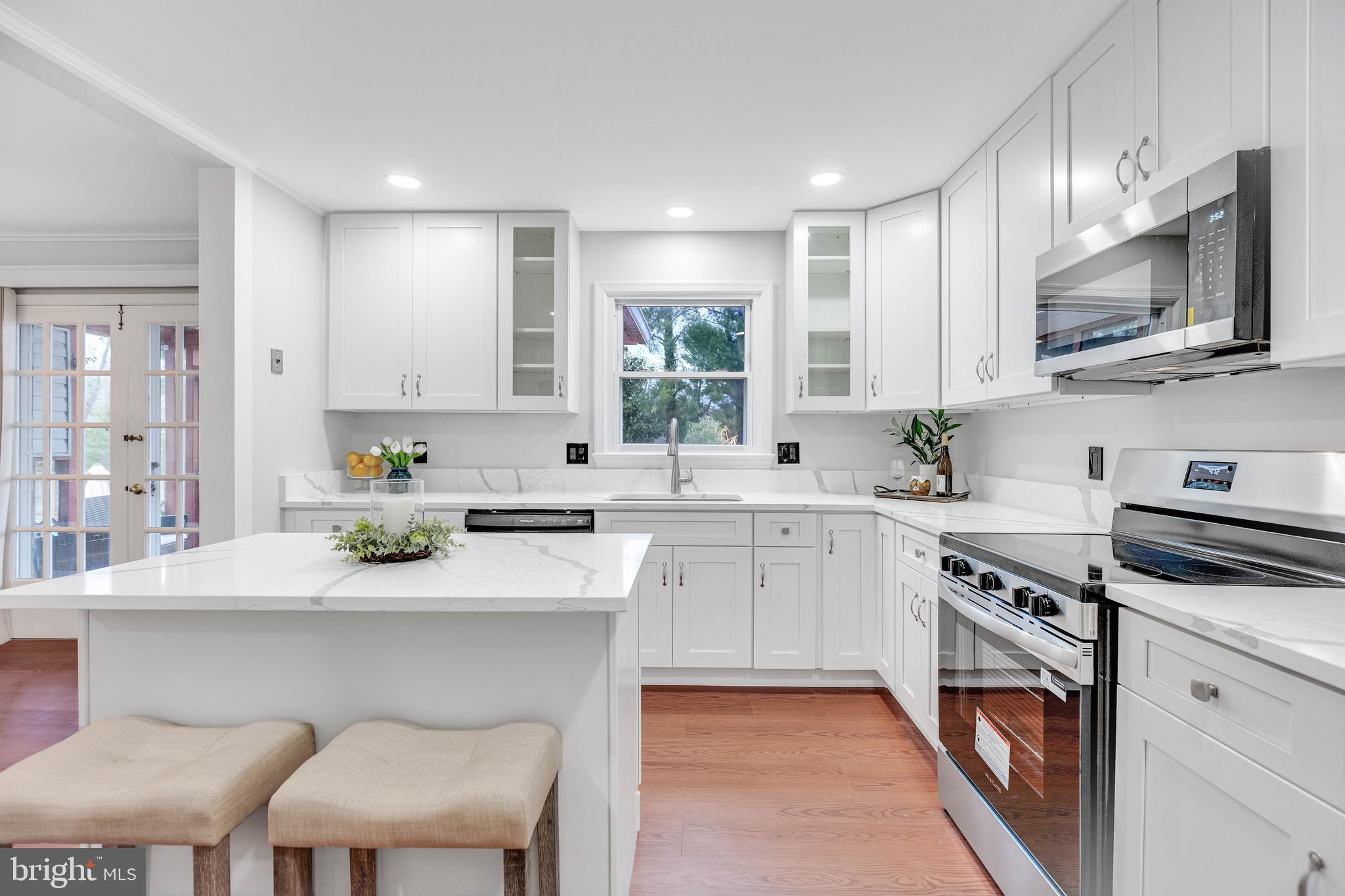 INGLESIDE - Residential