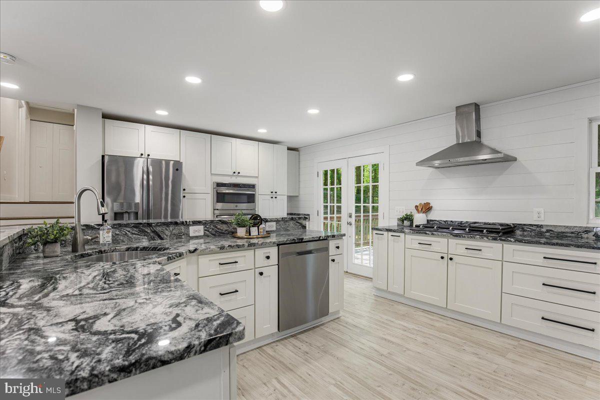 CHESAPEAKE HEIGHTS - Residential