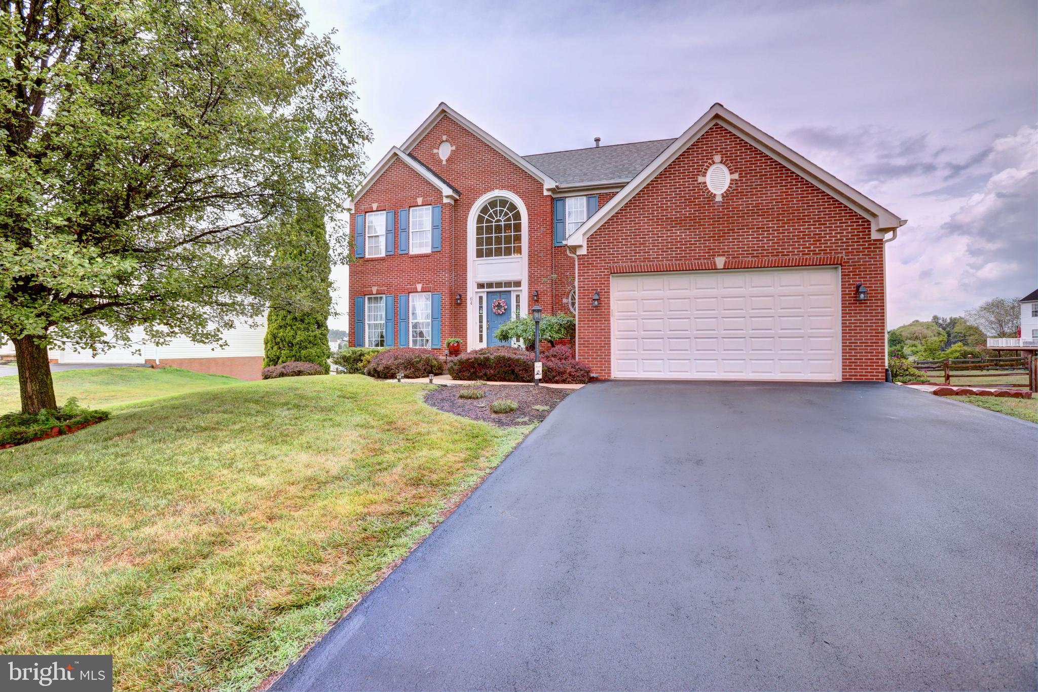 LOCUST HILL - Residential