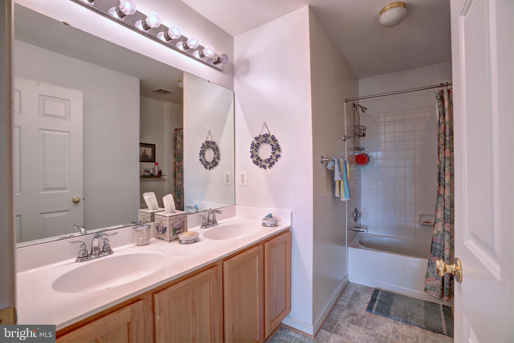 LOCUST HILL - Residential