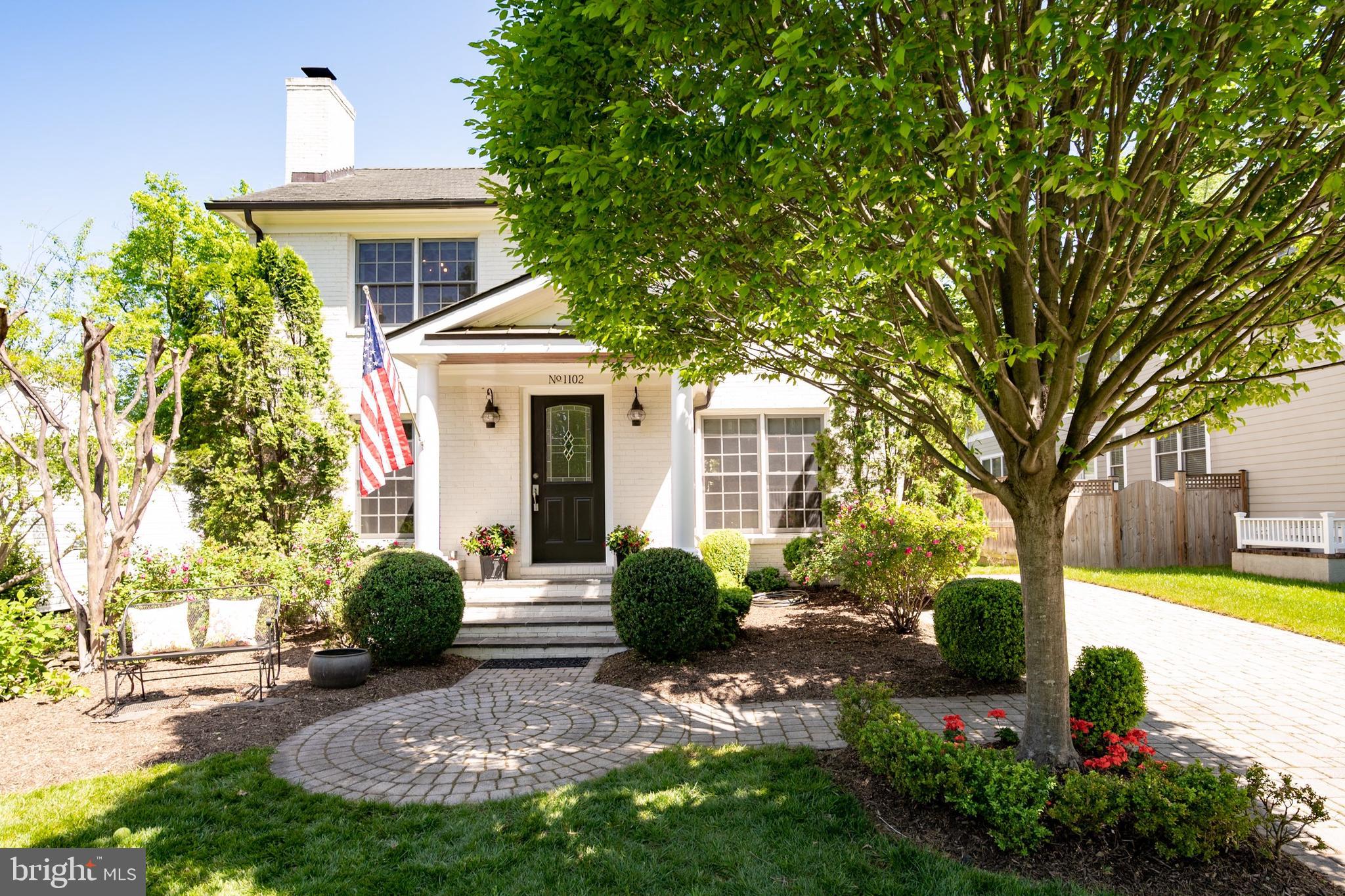 COLLINGWOOD MANOR - Residential