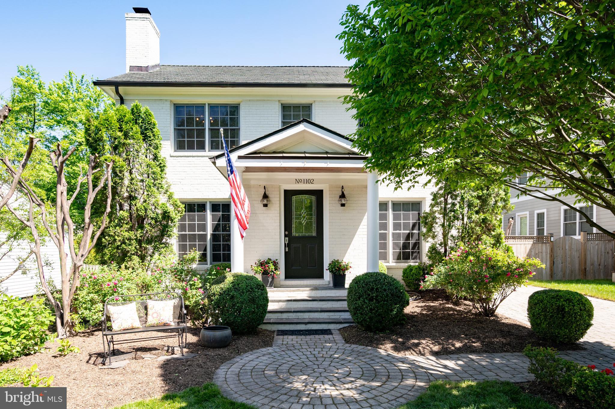 COLLINGWOOD MANOR - Residential