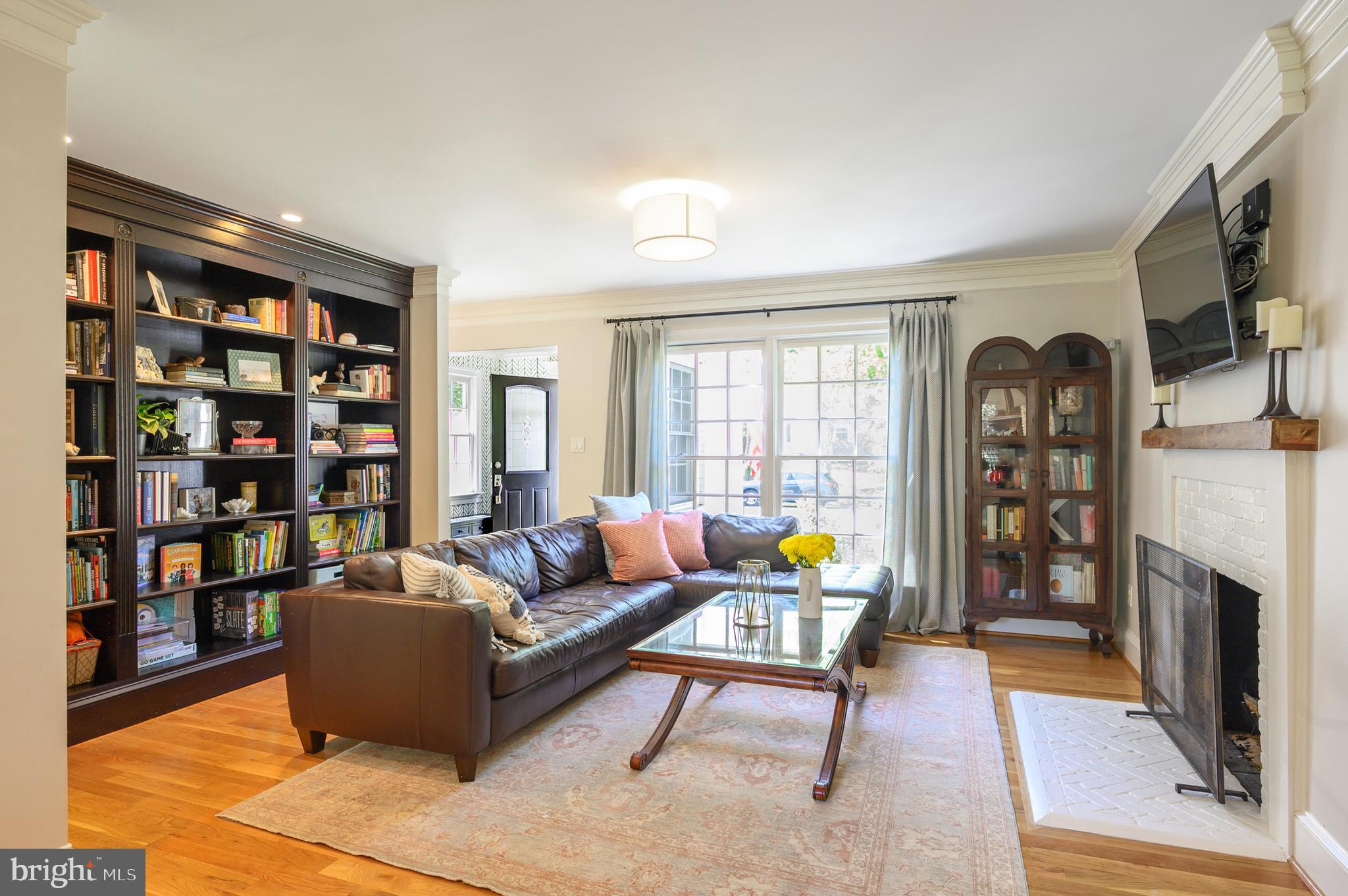 COLLINGWOOD MANOR - Residential