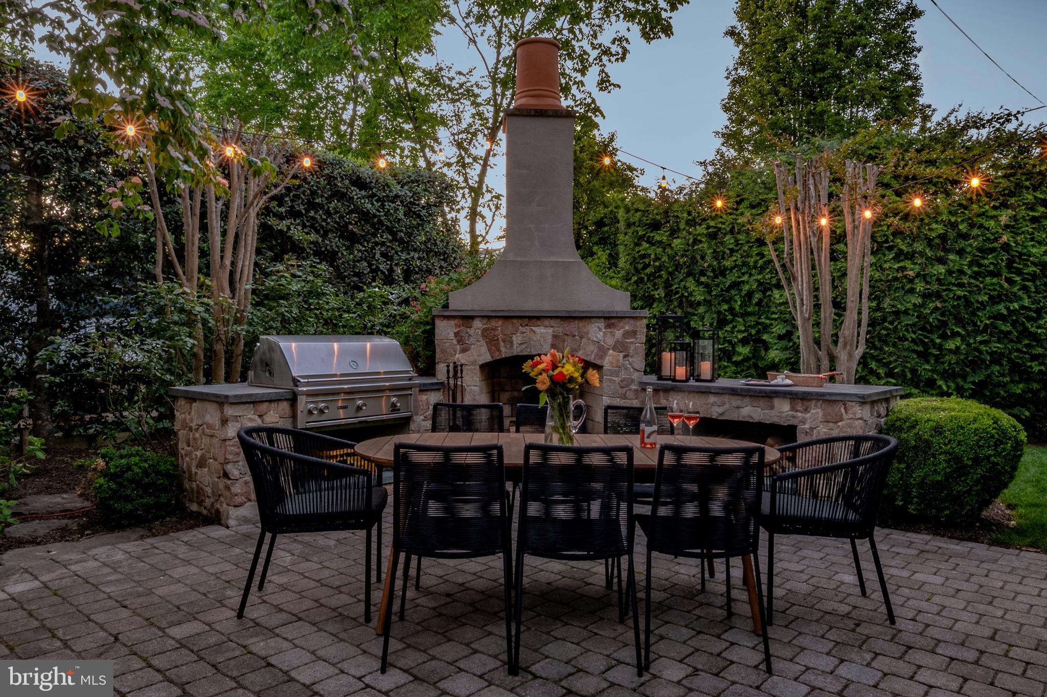 COLLINGWOOD MANOR - Residential