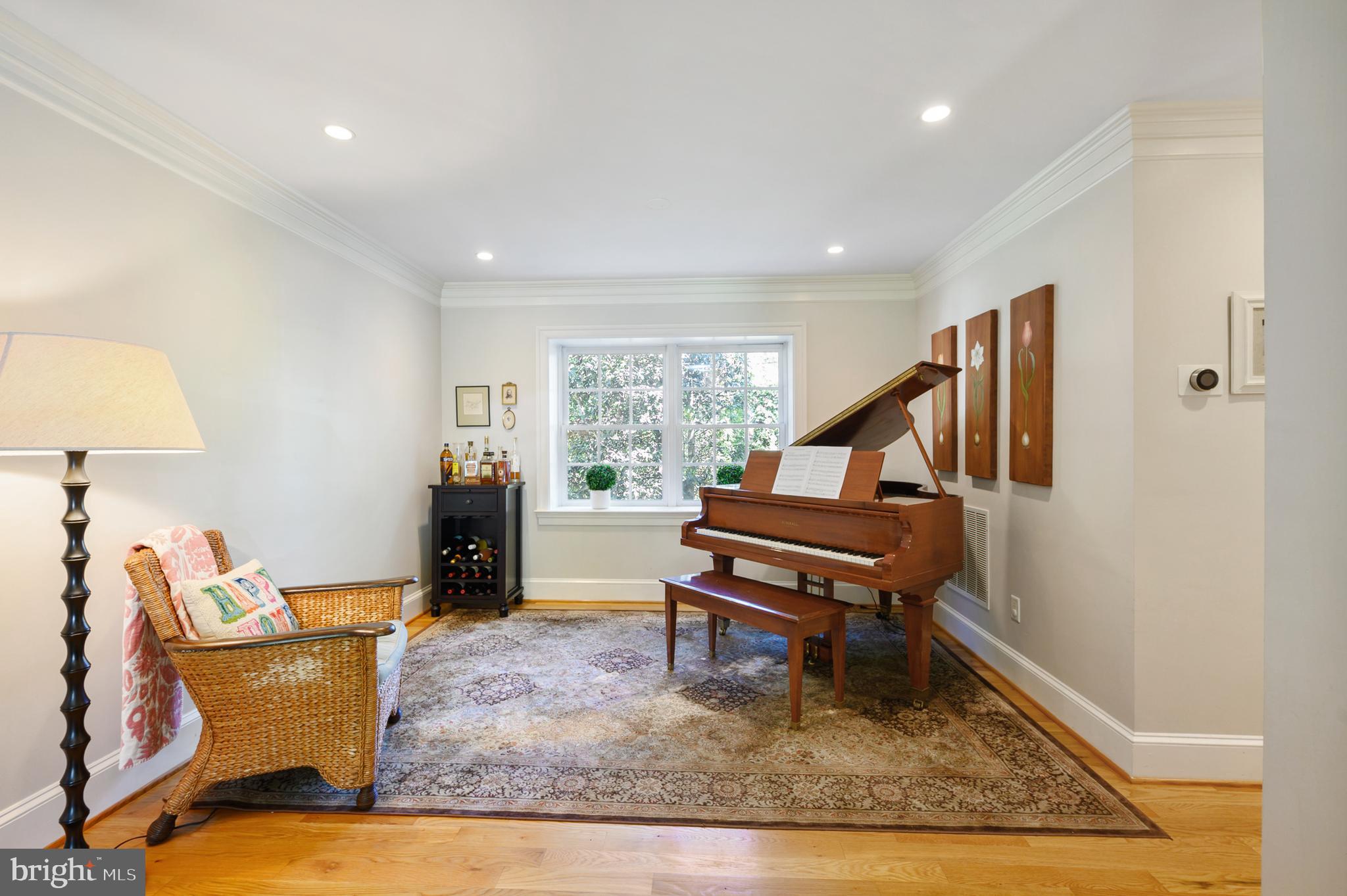 COLLINGWOOD MANOR - Residential