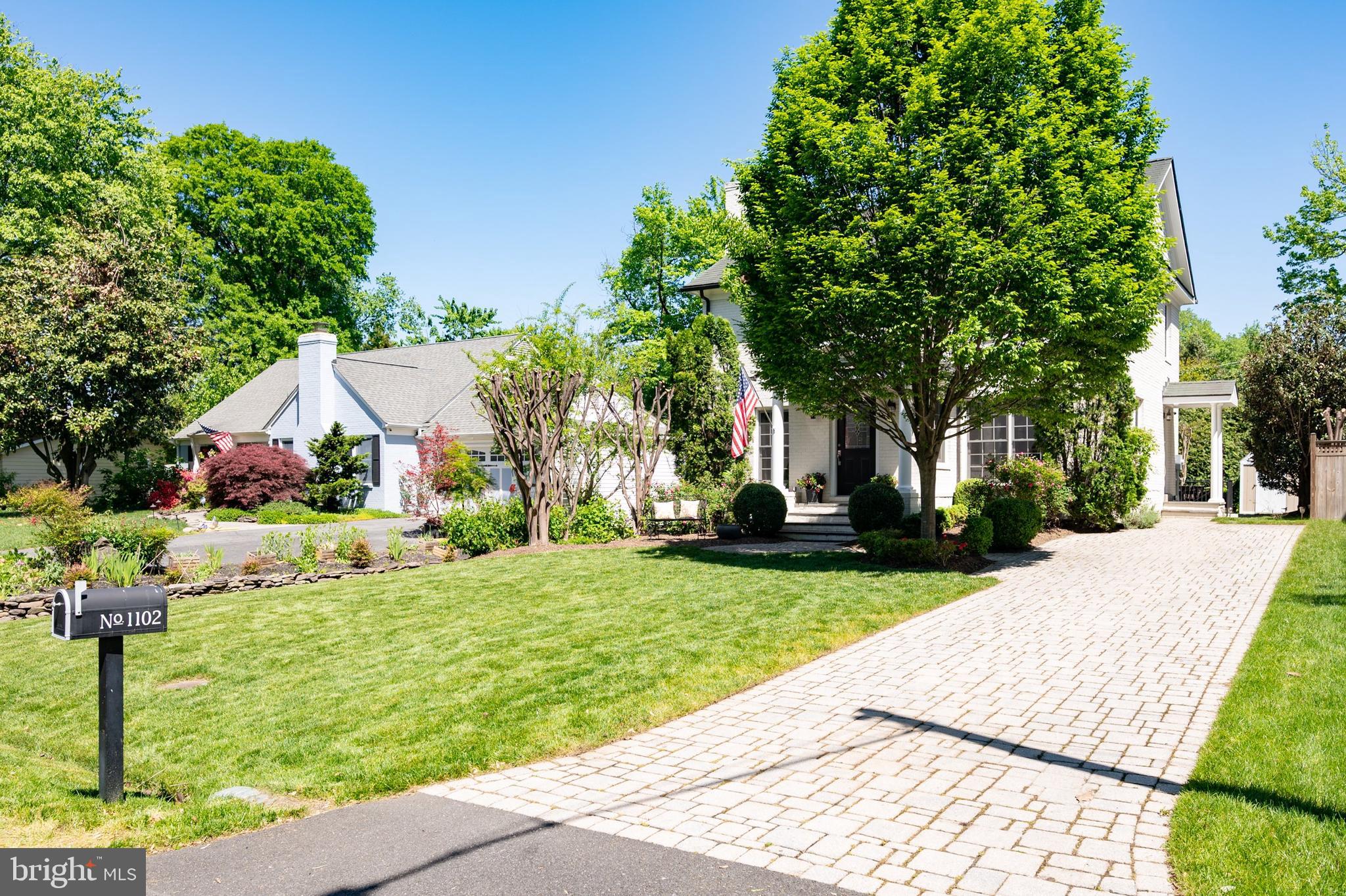 COLLINGWOOD MANOR - Residential