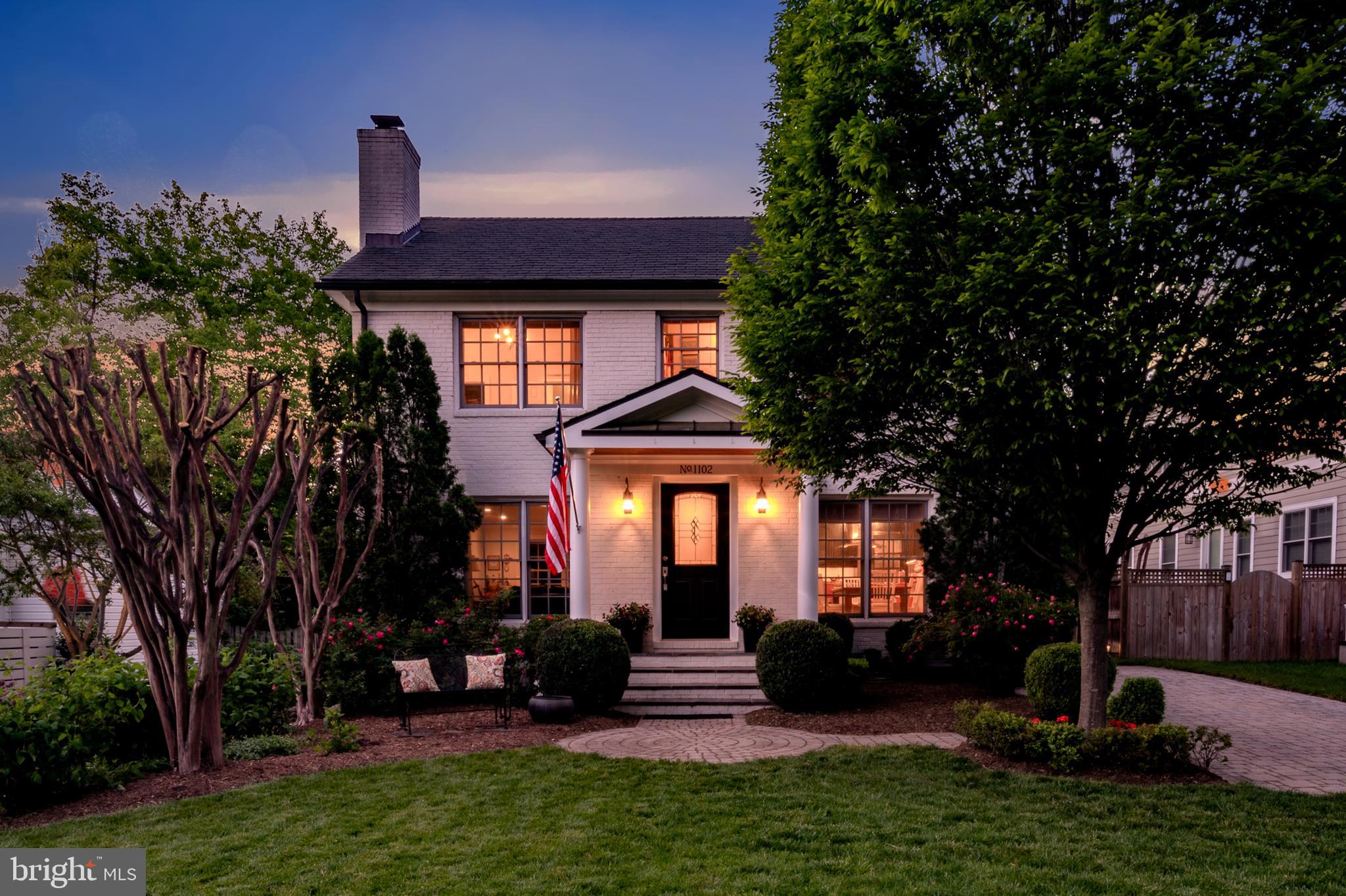 COLLINGWOOD MANOR - Residential