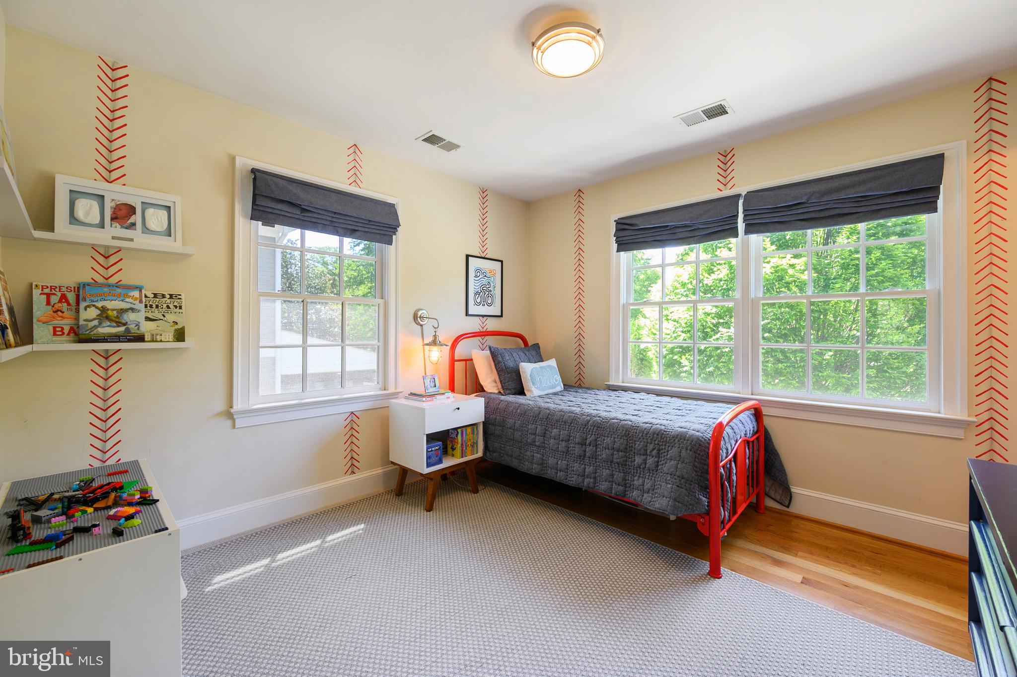 COLLINGWOOD MANOR - Residential