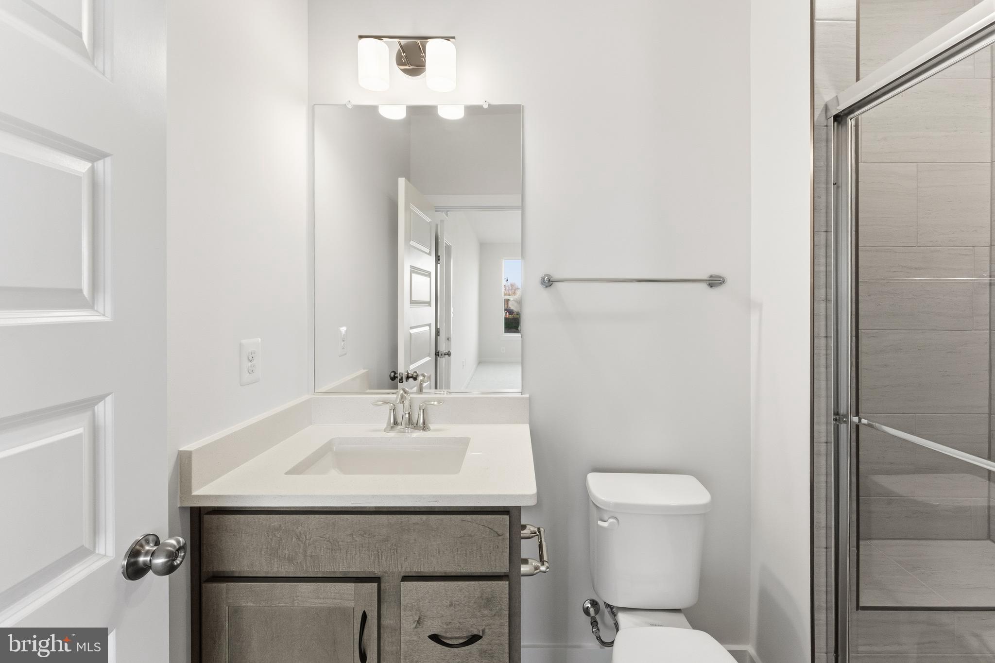 SOUTH LAKE - Residential