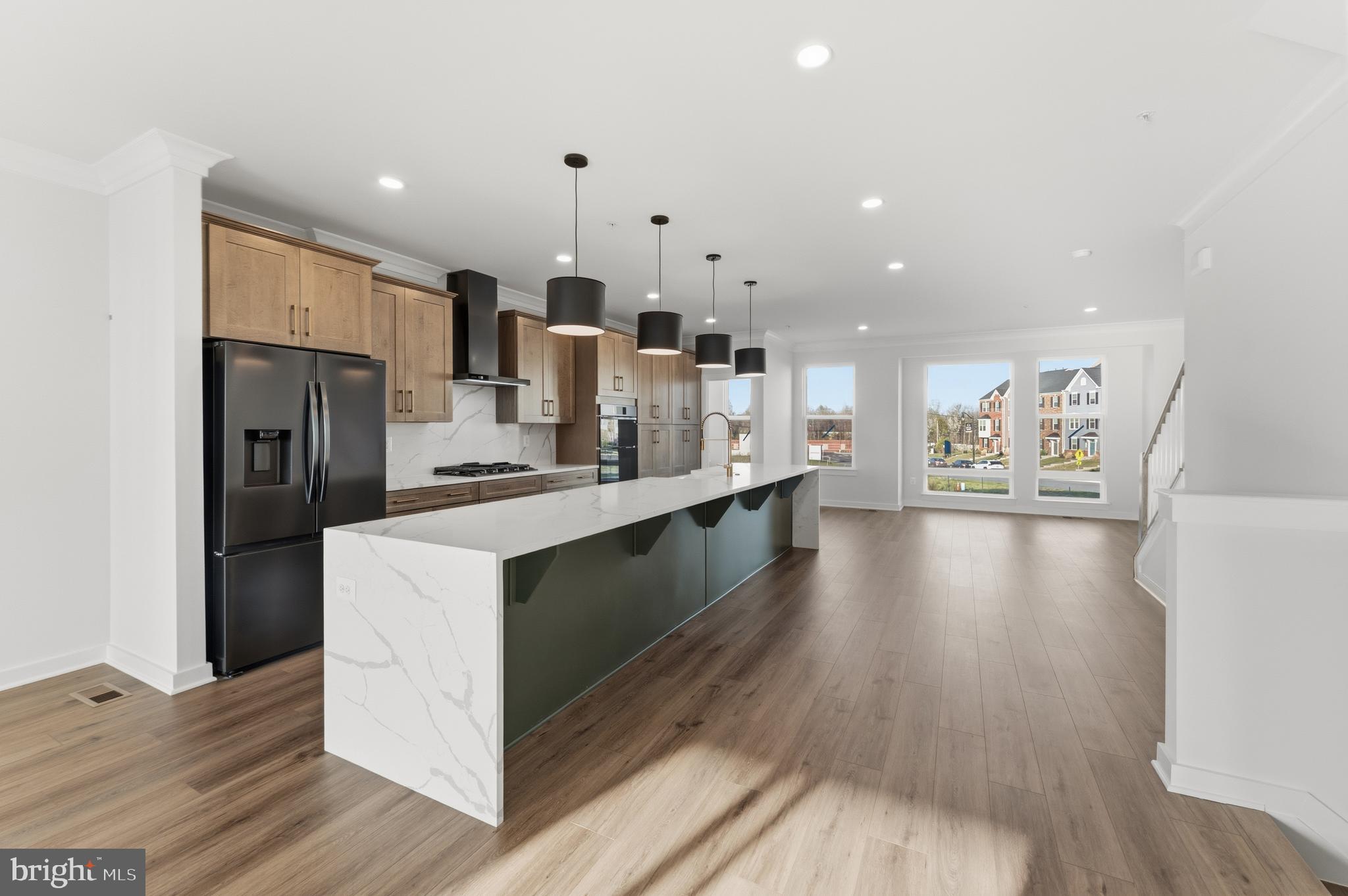 SOUTH LAKE - Residential