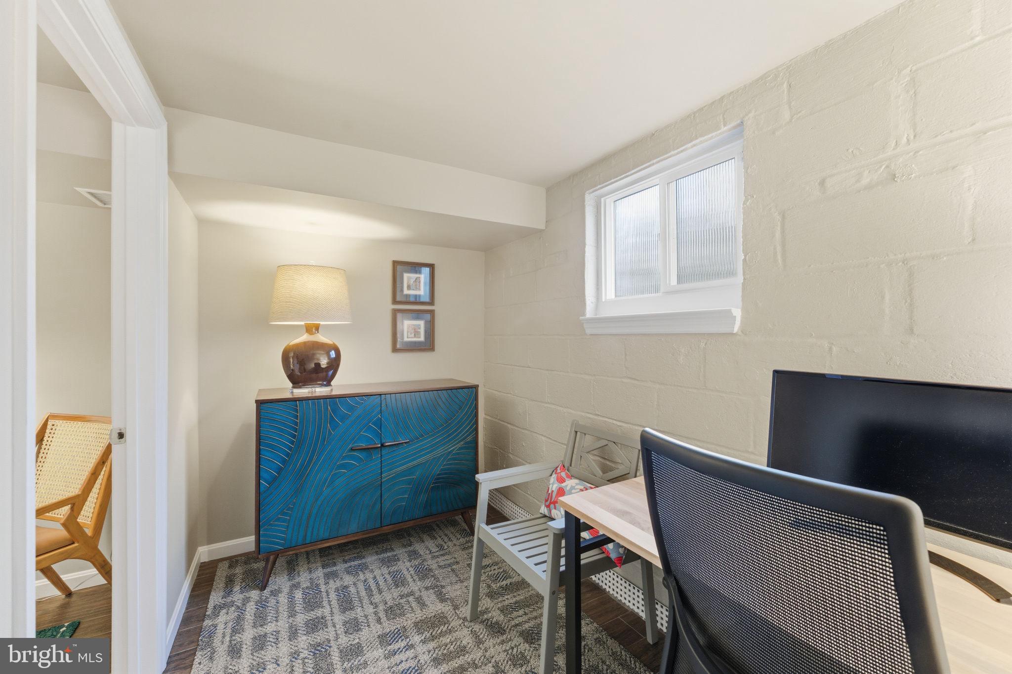 KENSINGTON HEIGHTS - Residential